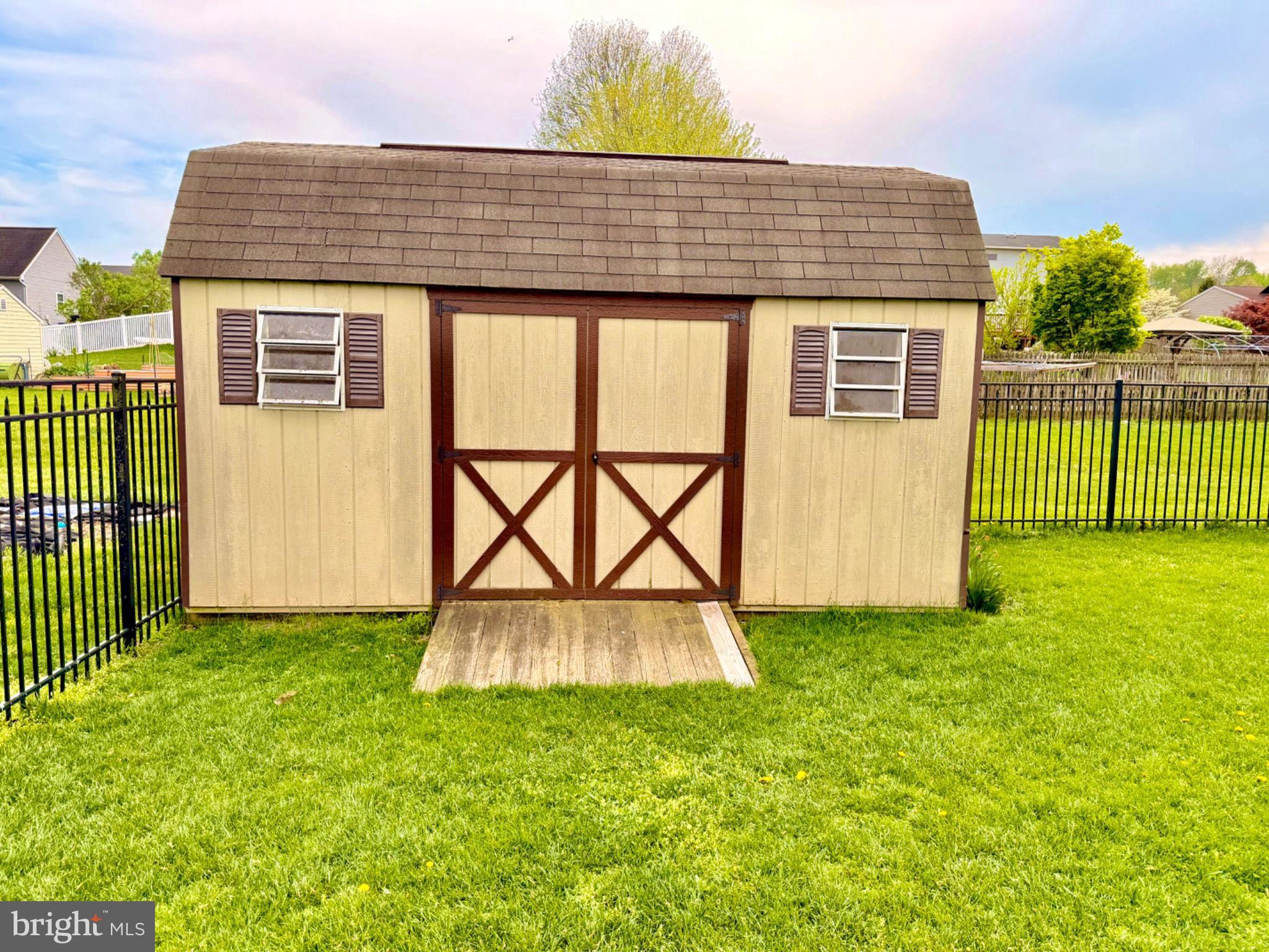 SOUTH LONDONDERRY - Residential