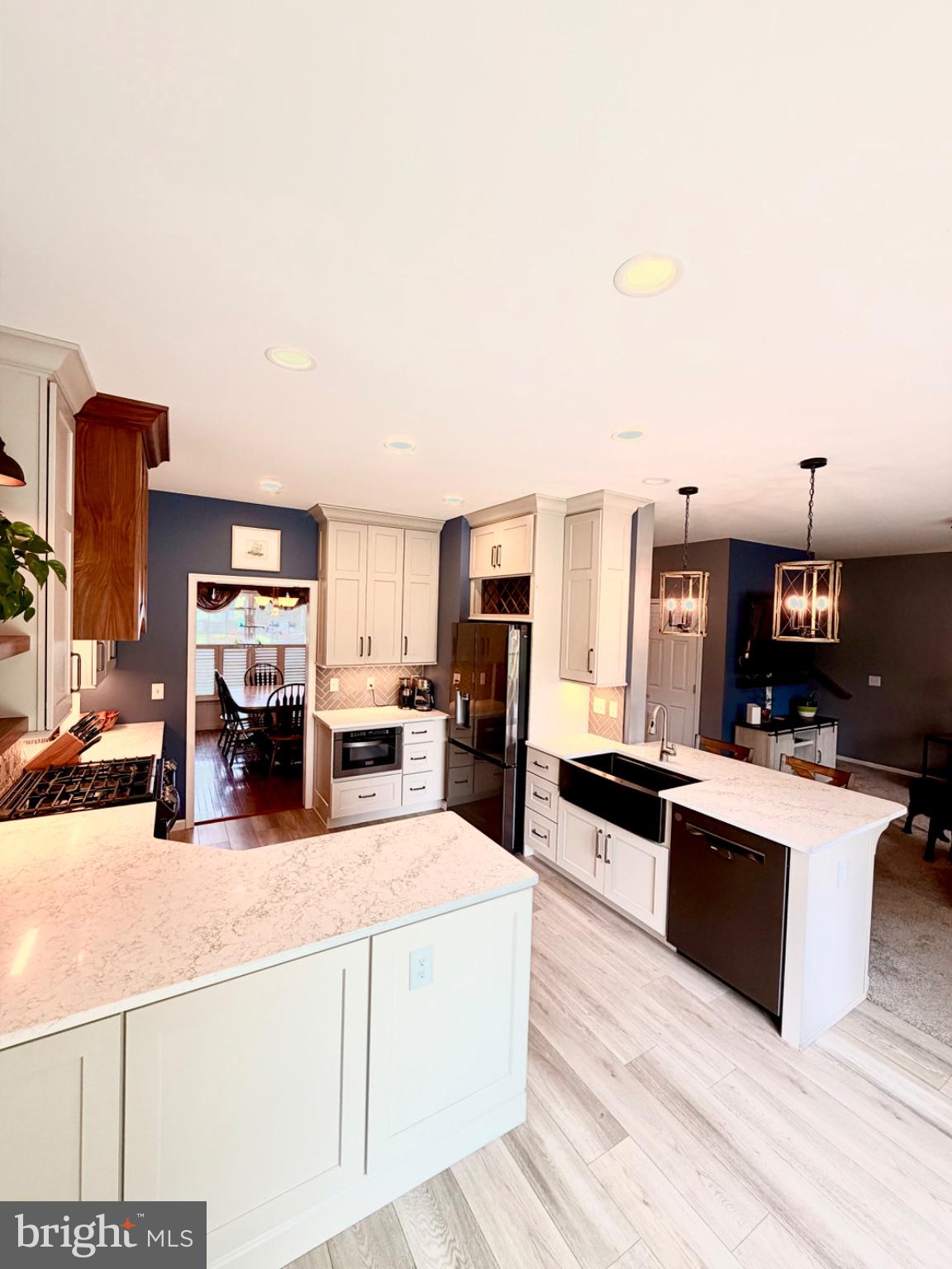 SOUTH LONDONDERRY - Residential