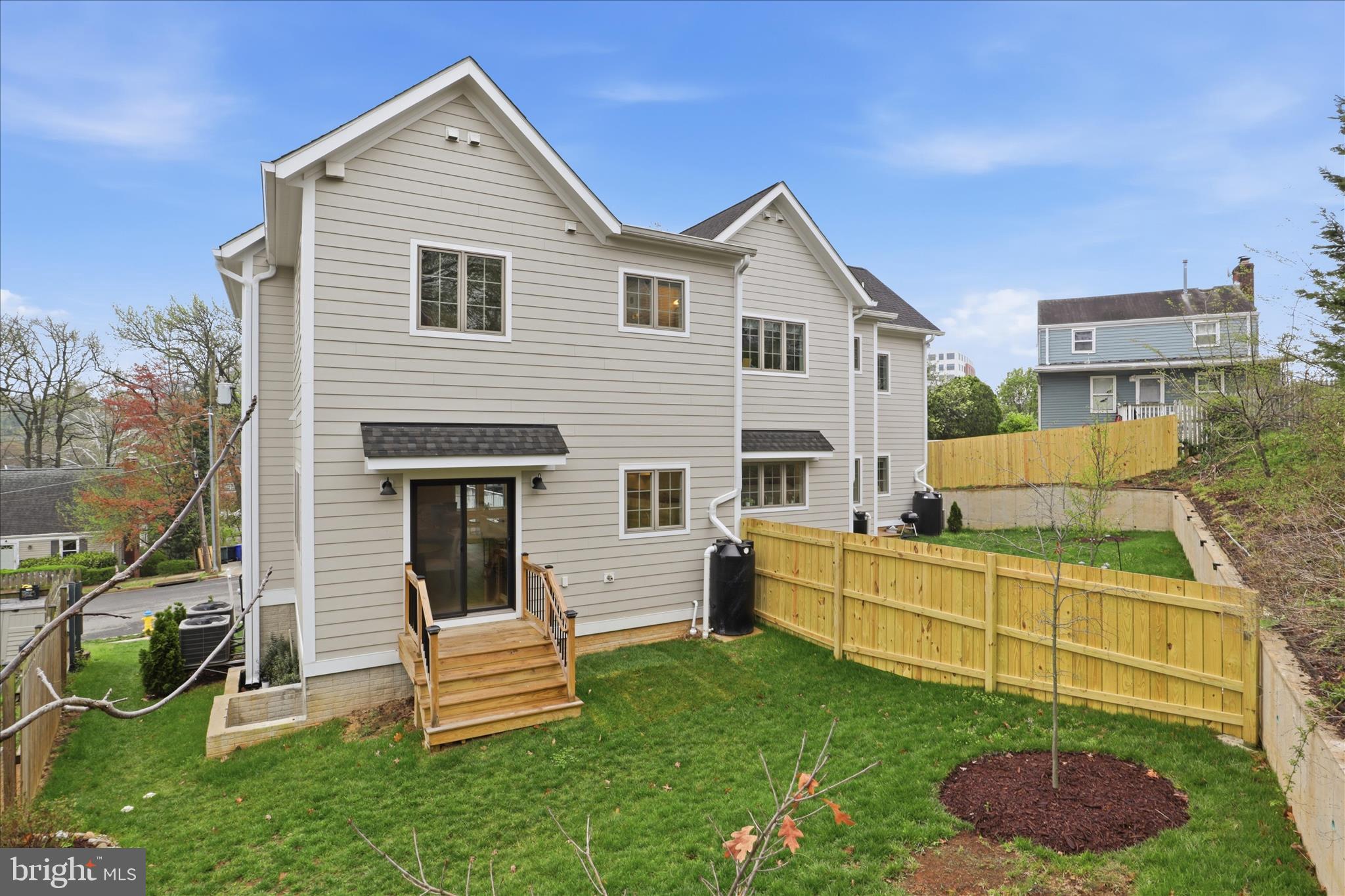 CLAREMONT - Residential