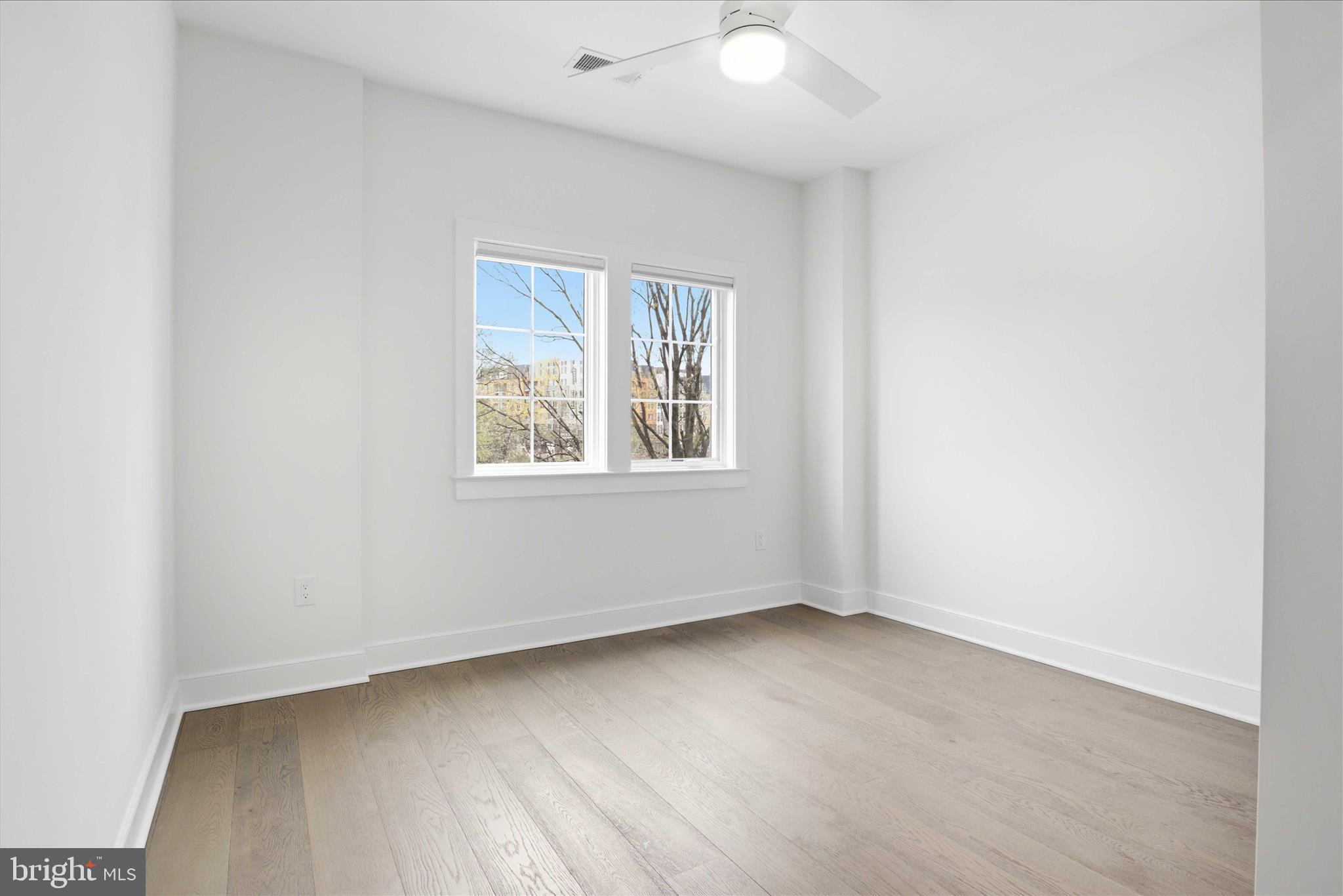 CLAREMONT - Residential