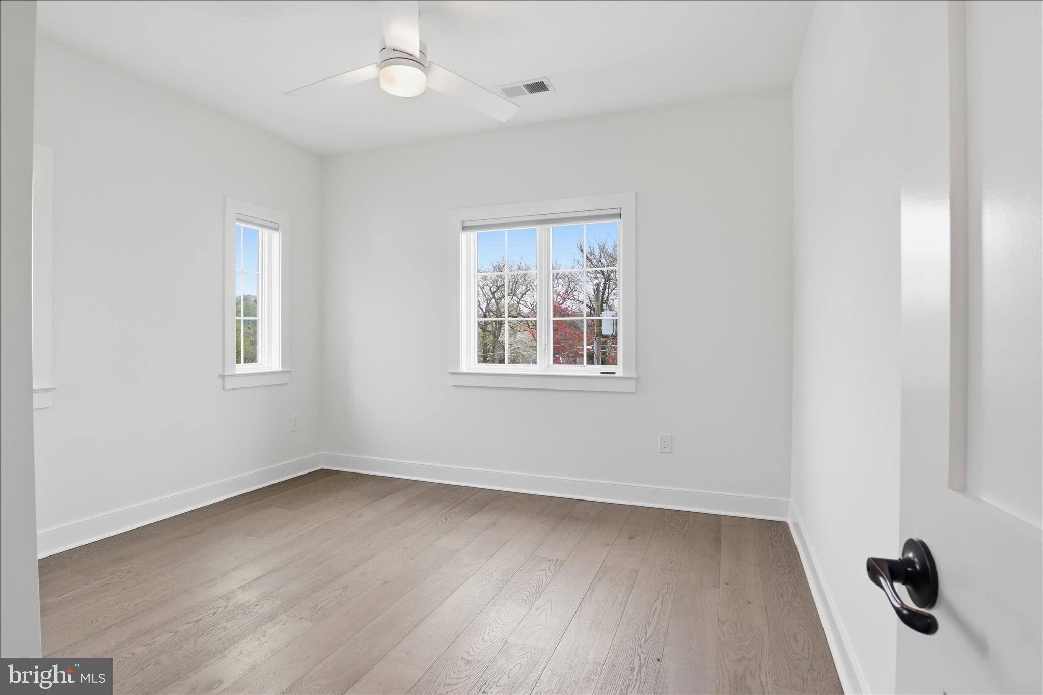 CLAREMONT - Residential