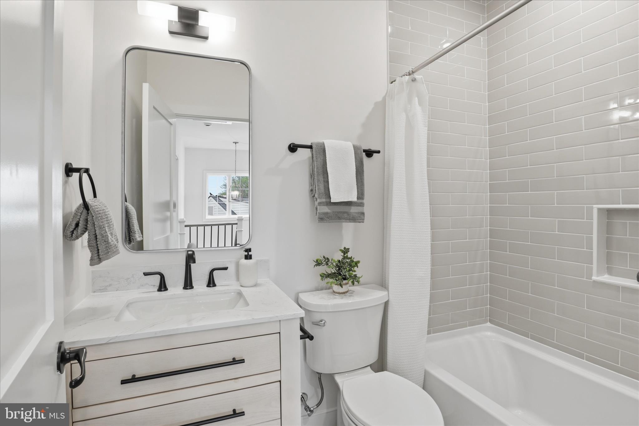 CLAREMONT - Residential