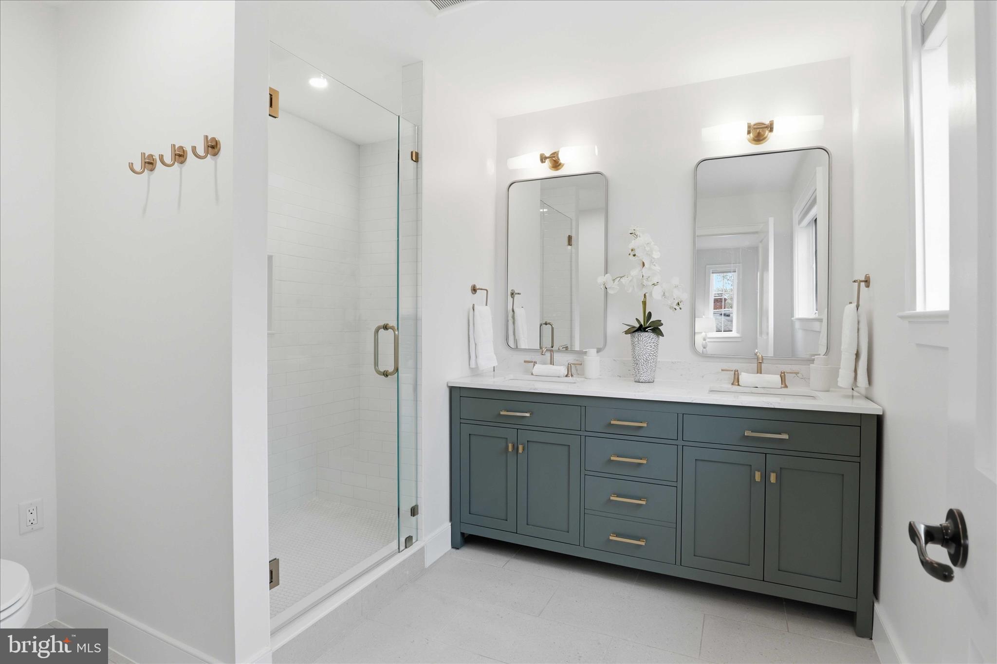 CLAREMONT - Residential