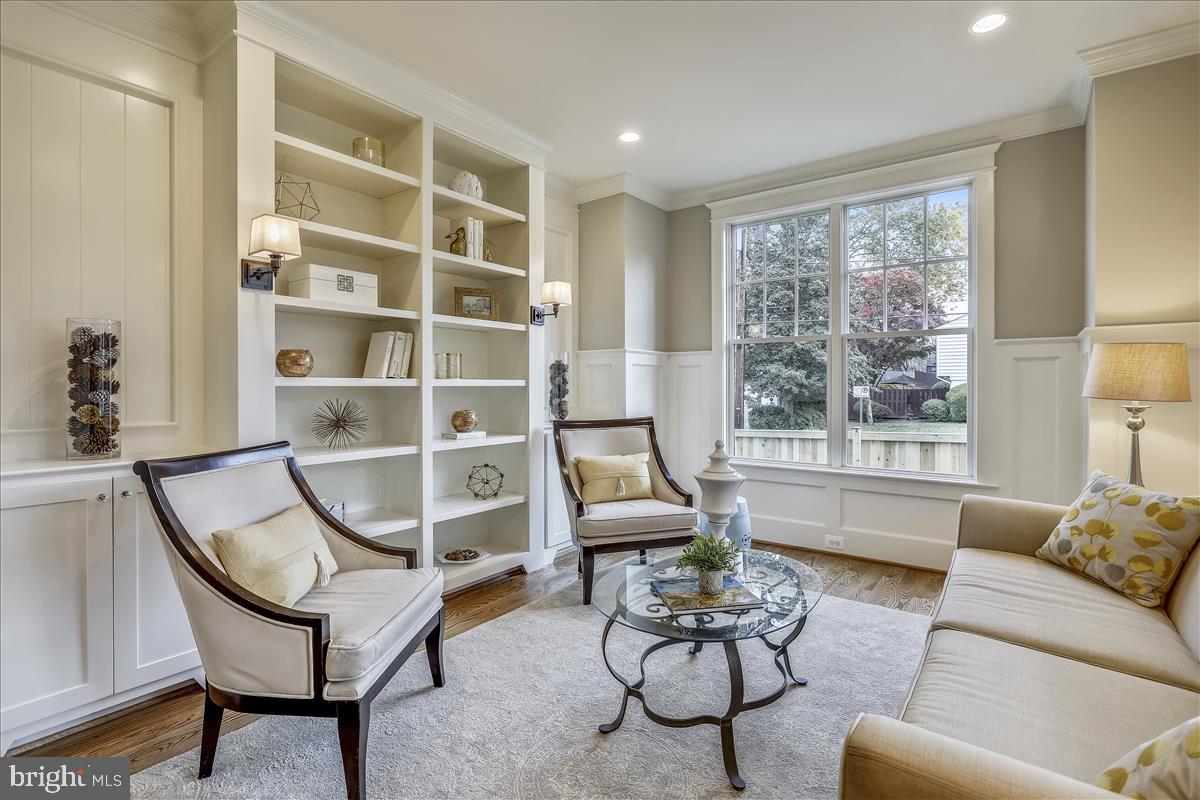 OAKWOOD KNOLLS - Residential