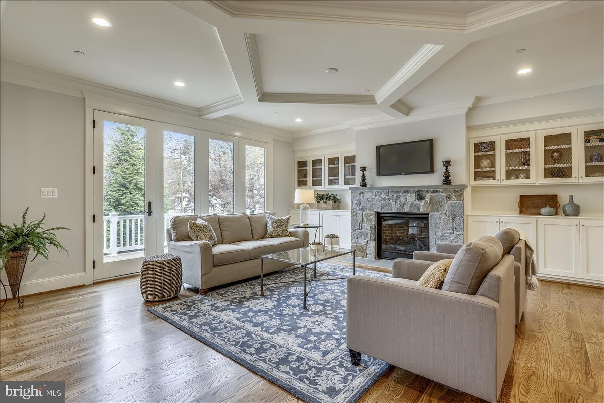 OAKWOOD KNOLLS - Residential