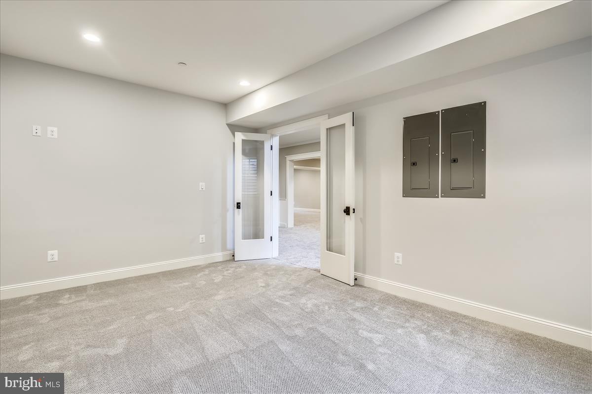 OAKWOOD KNOLLS - Residential