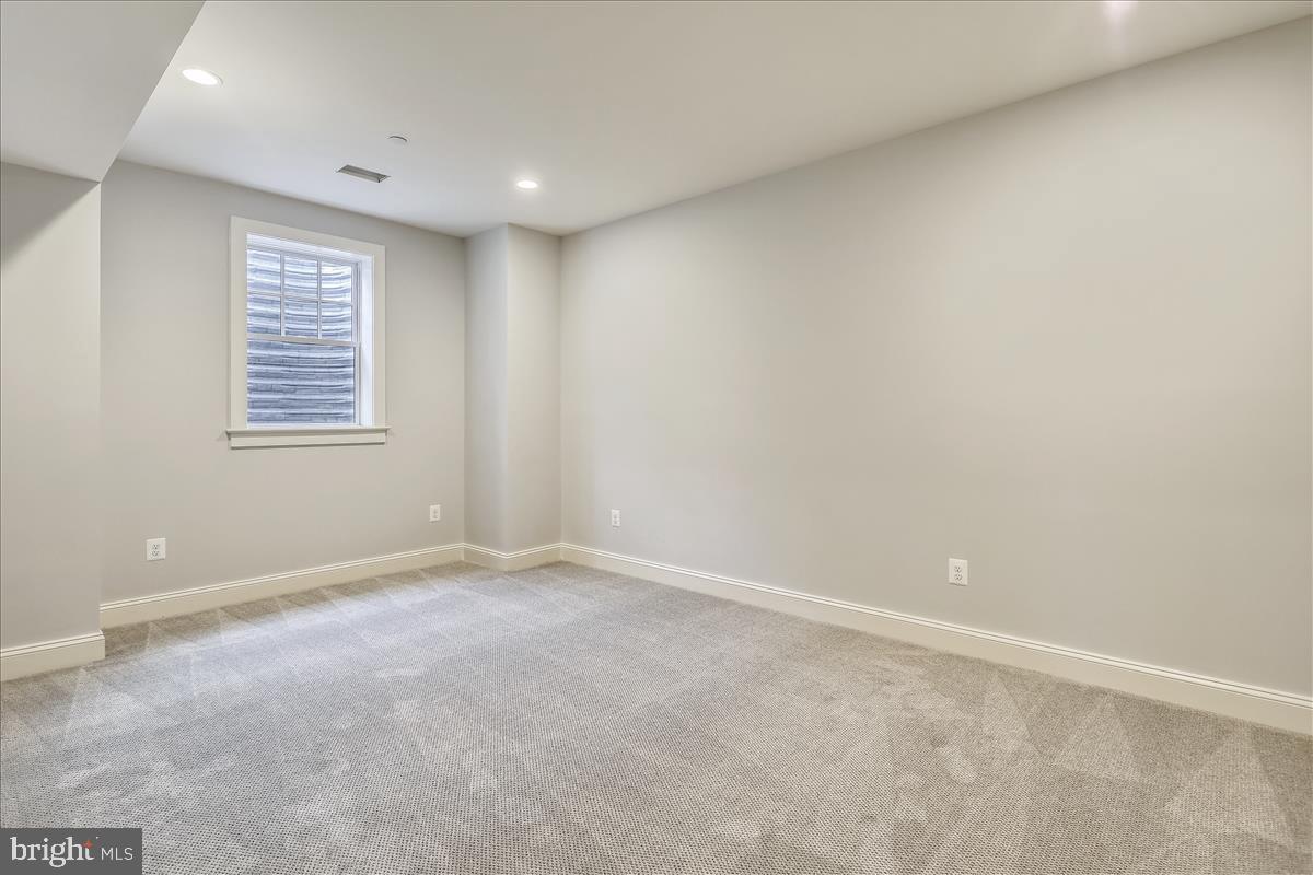 OAKWOOD KNOLLS - Residential