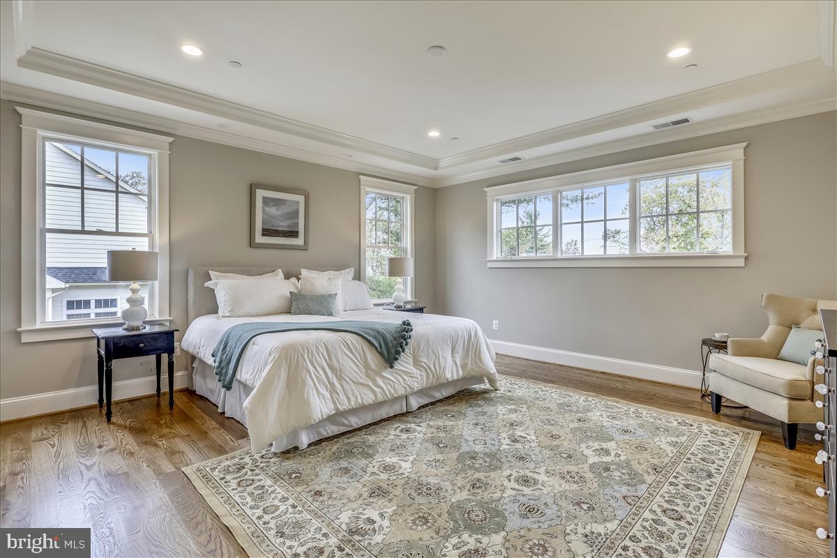 OAKWOOD KNOLLS - Residential