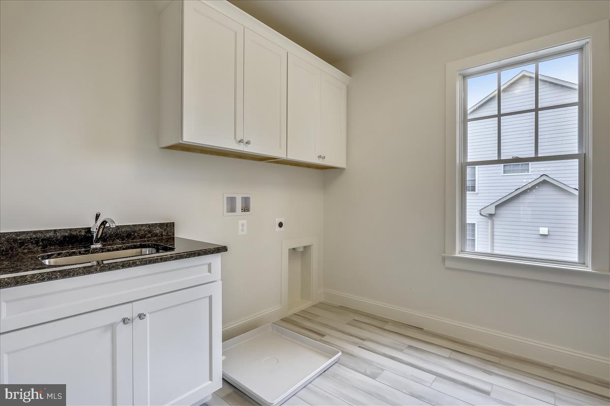 OAKWOOD KNOLLS - Residential