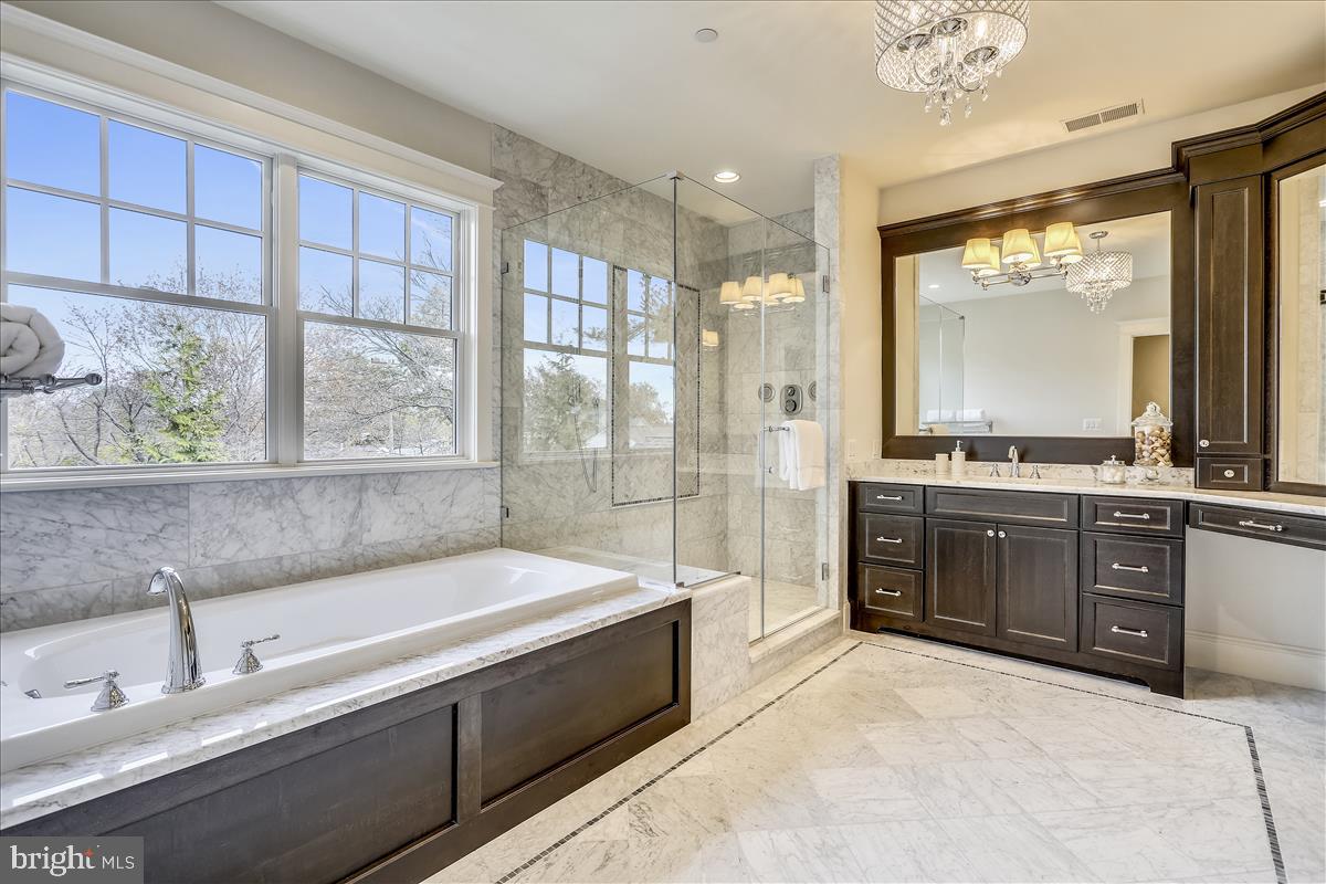 OAKWOOD KNOLLS - Residential