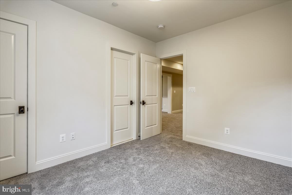 OAKWOOD KNOLLS - Residential