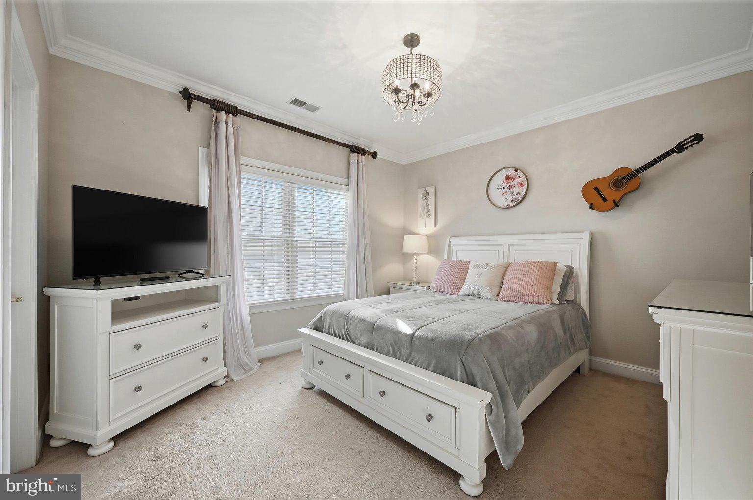 LANSDOWNE ON THE POTOMAC - Residential