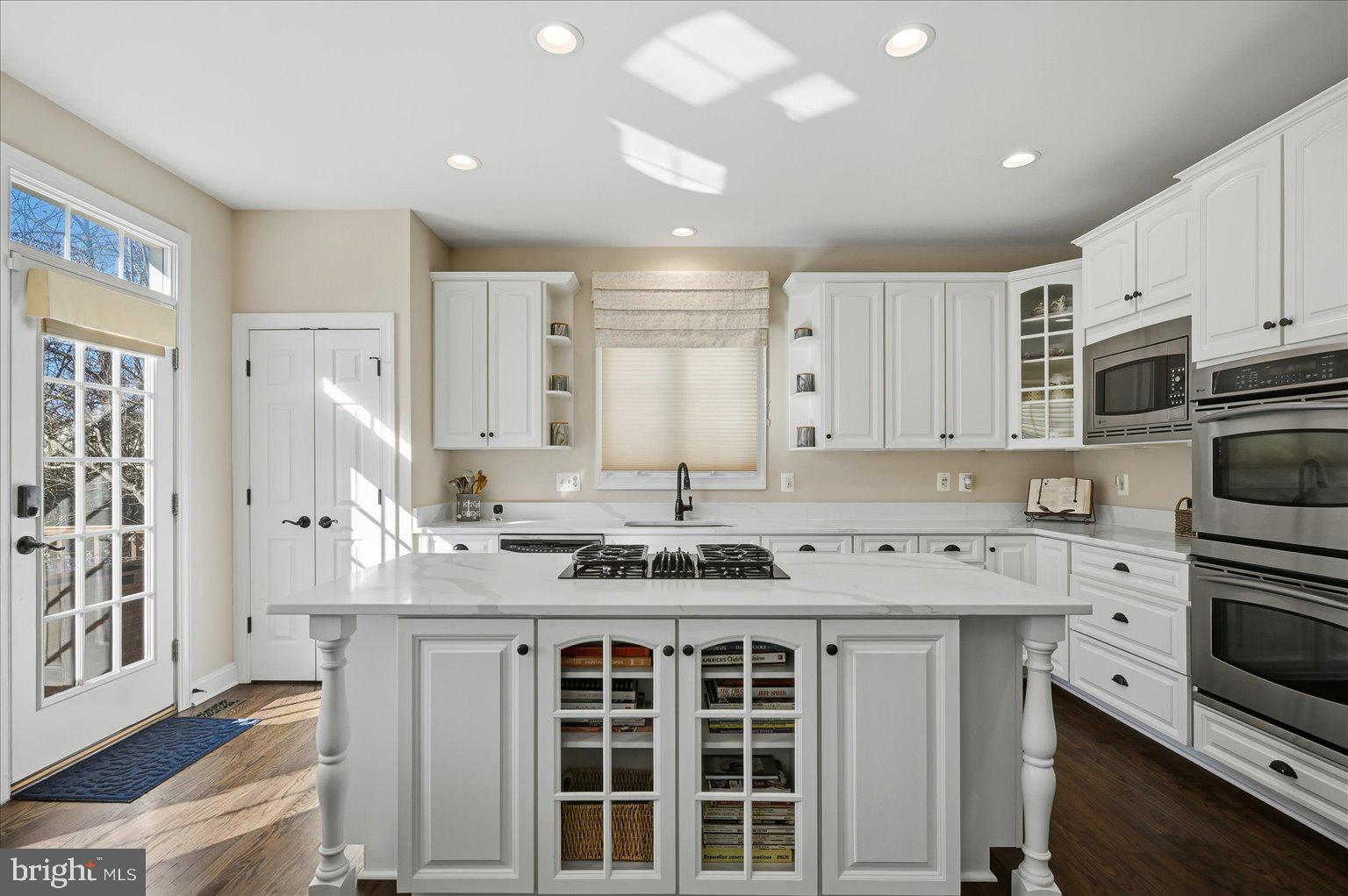 LANSDOWNE ON THE POTOMAC - Residential