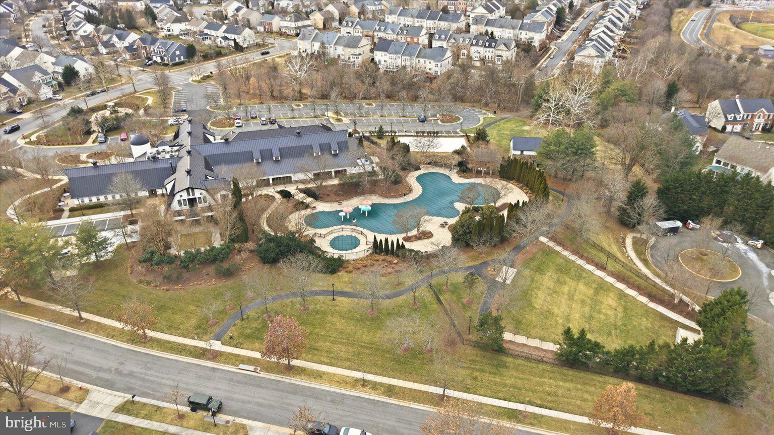 LANSDOWNE ON THE POTOMAC - Residential