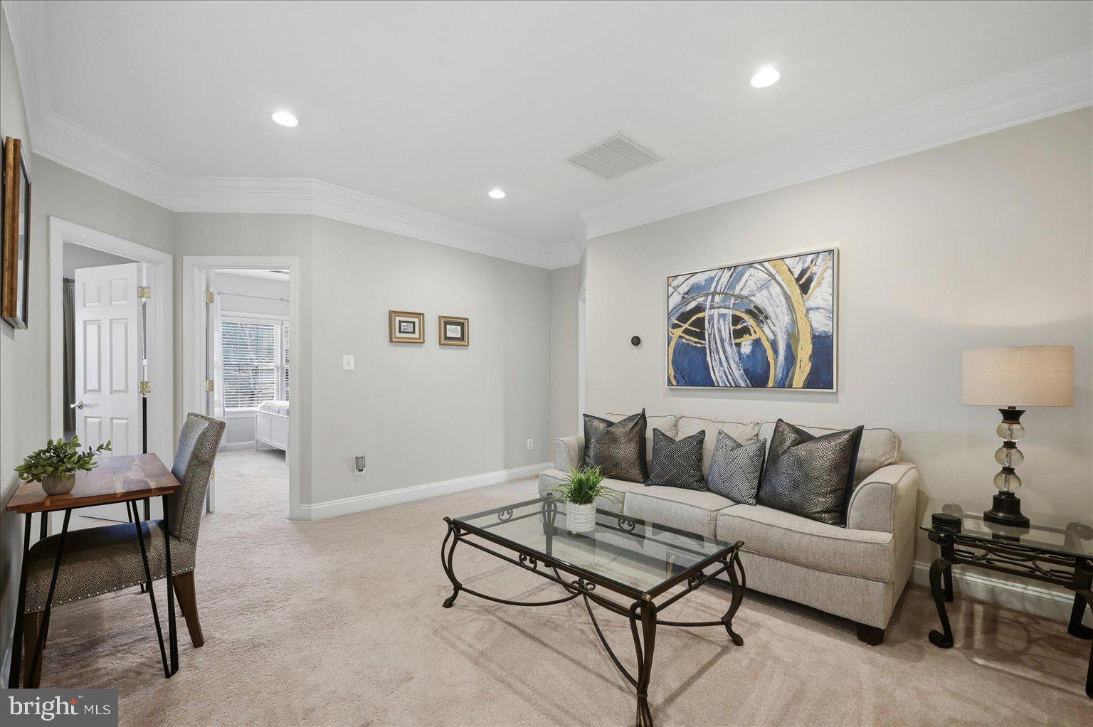 LANSDOWNE ON THE POTOMAC - Residential