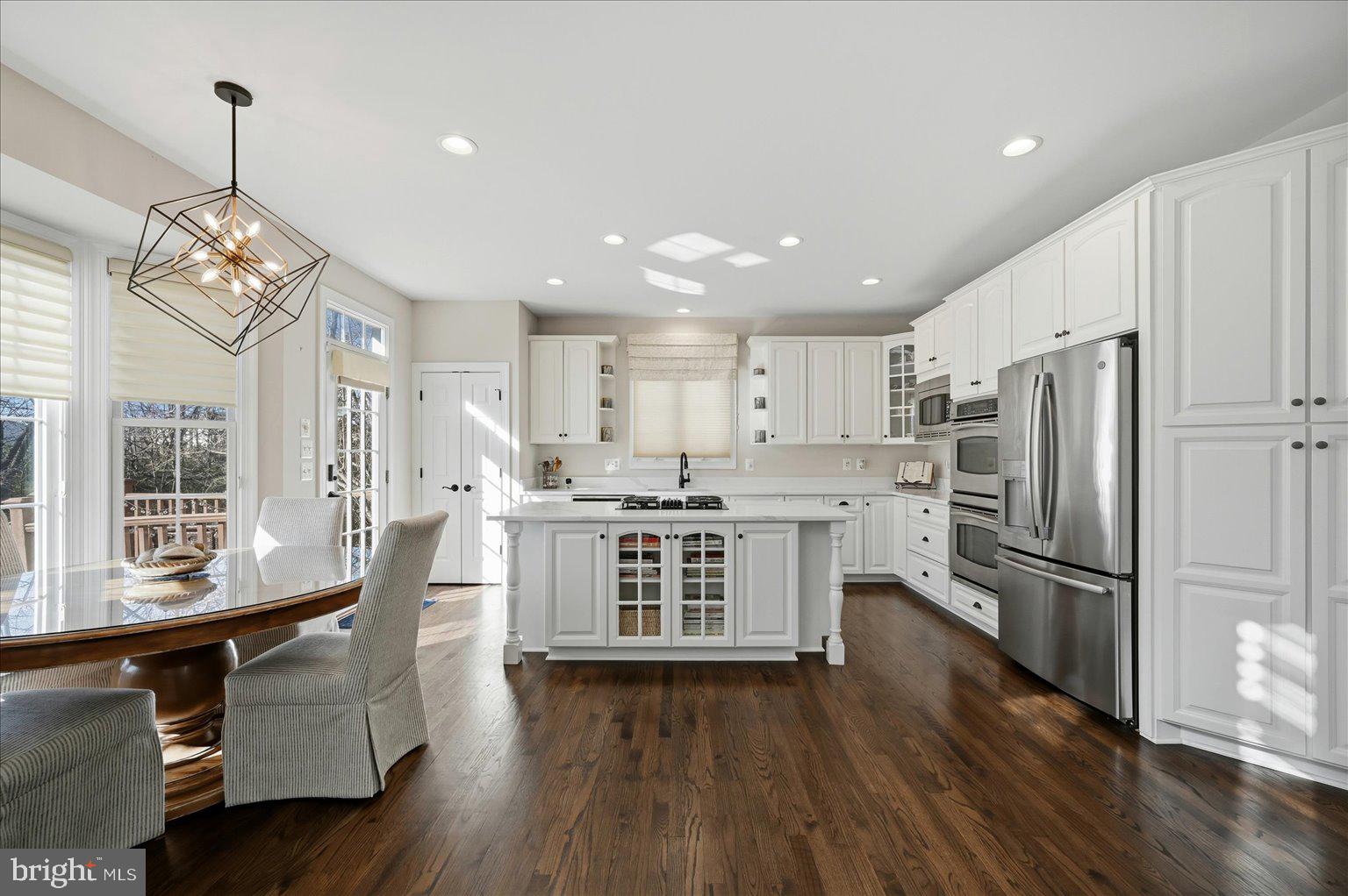 LANSDOWNE ON THE POTOMAC - Residential