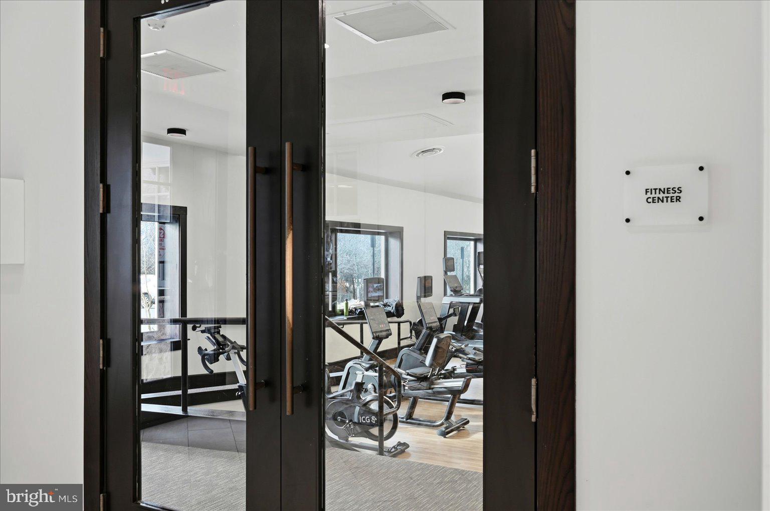 LANSDOWNE ON THE POTOMAC - Residential