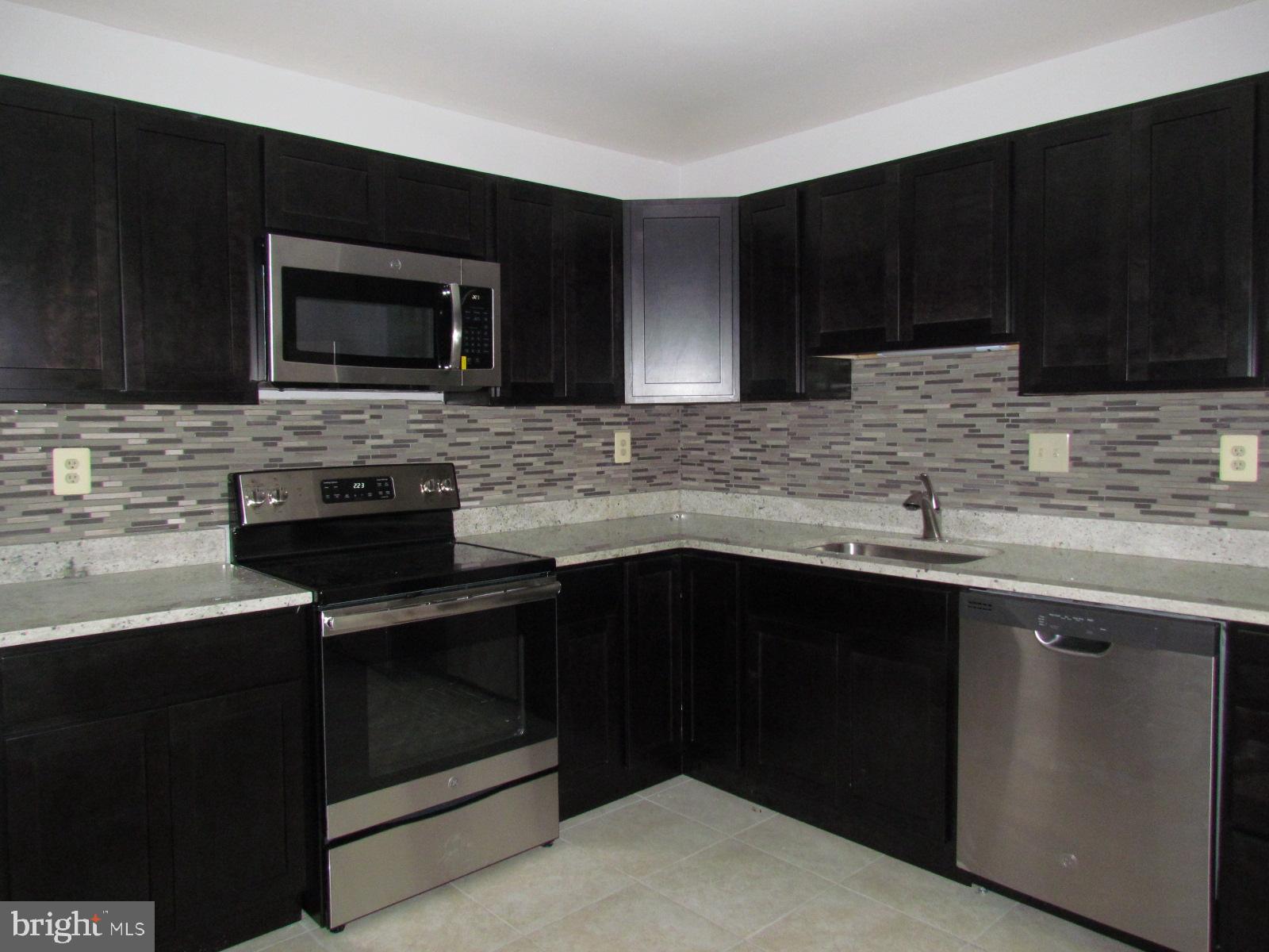 LANCASTER - Residential Lease