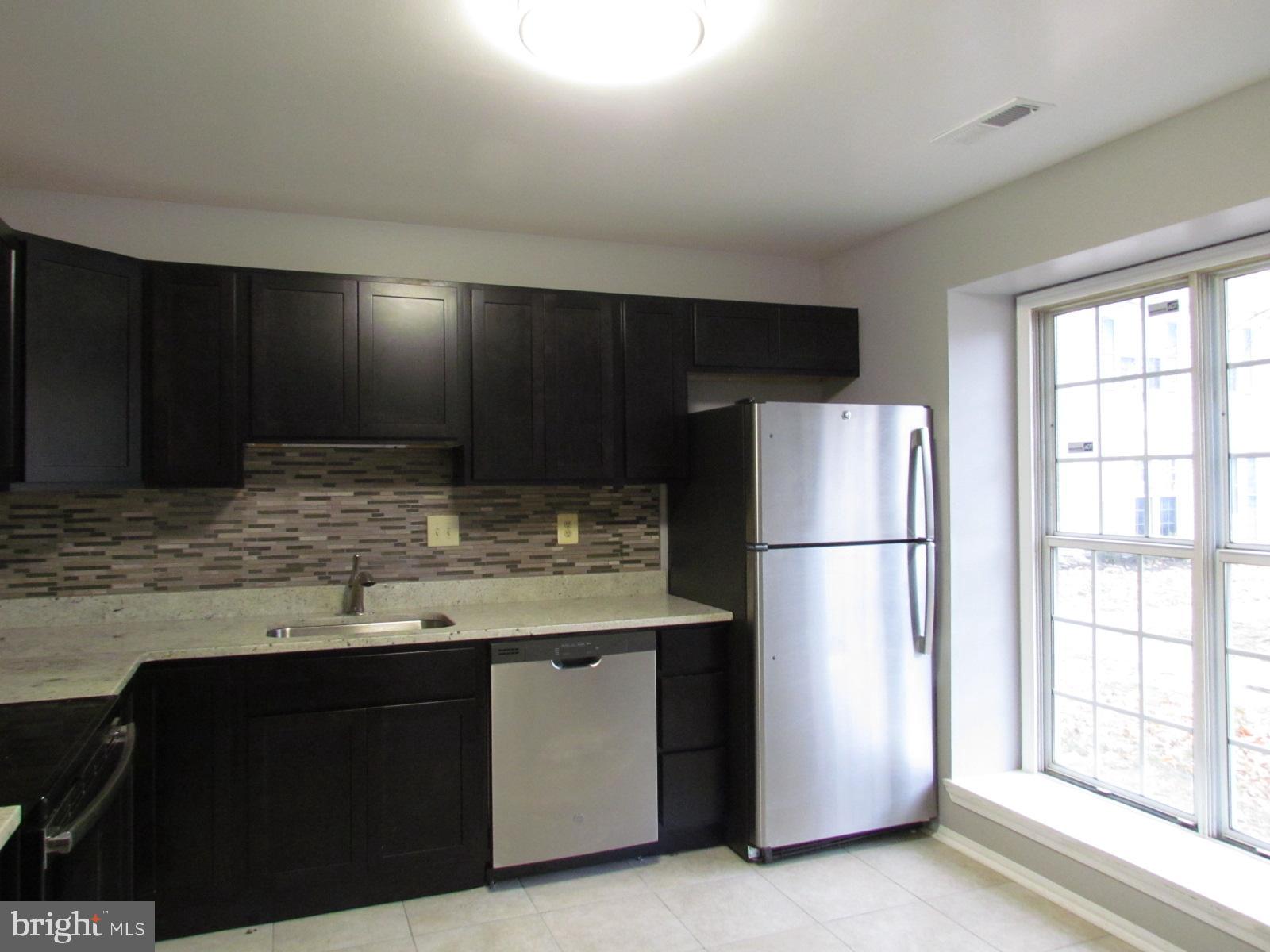 LANCASTER - Residential Lease