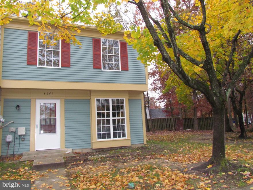 Remodeled end-unit townhouse in the Lancaster neighborhood is a must see. All new appliances, cabinets, flooring, bathrooms and freshly painted. Main level features living/dining room, kitchen and half bath. Upper level features 3 bedrooms, laundry and full bath.