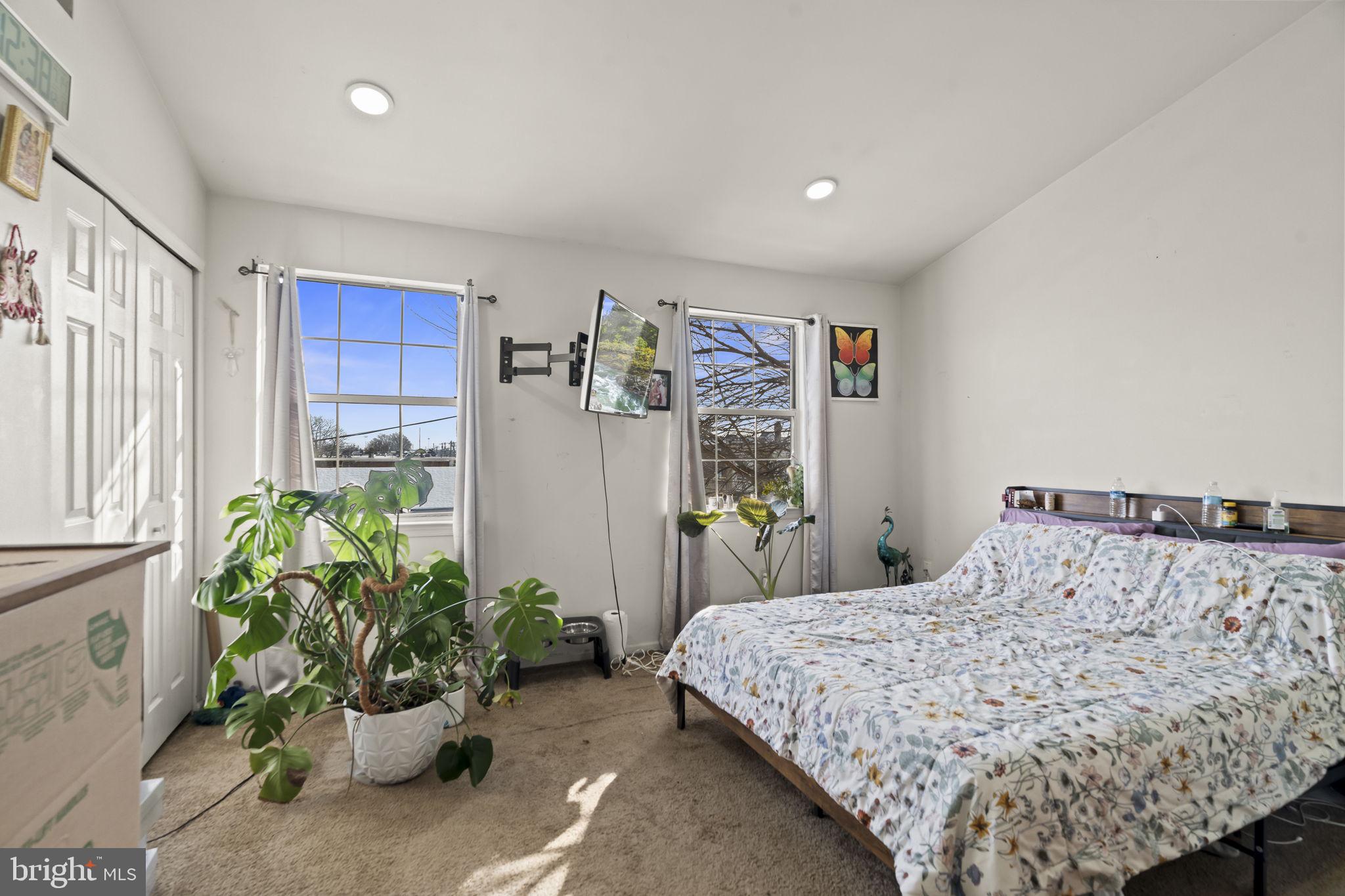 TACONY - Residential