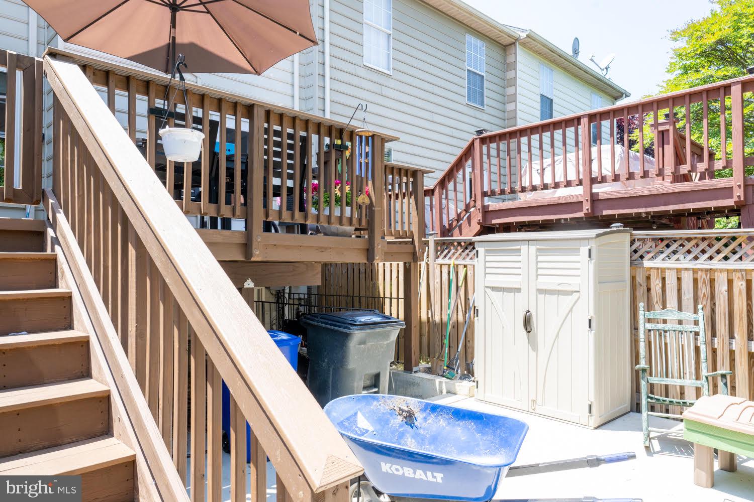 MANCHESTER LAKES - Residential Lease