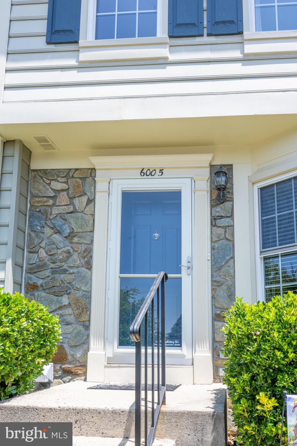 MANCHESTER LAKES - Residential Lease