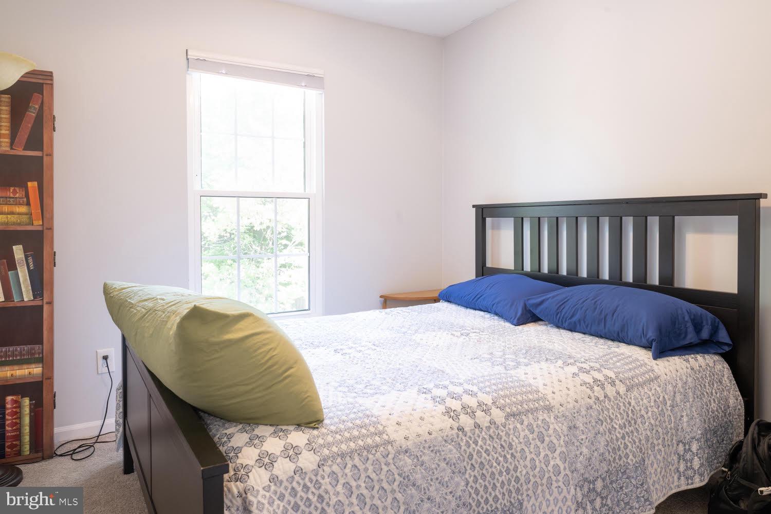 MANCHESTER LAKES - Residential Lease