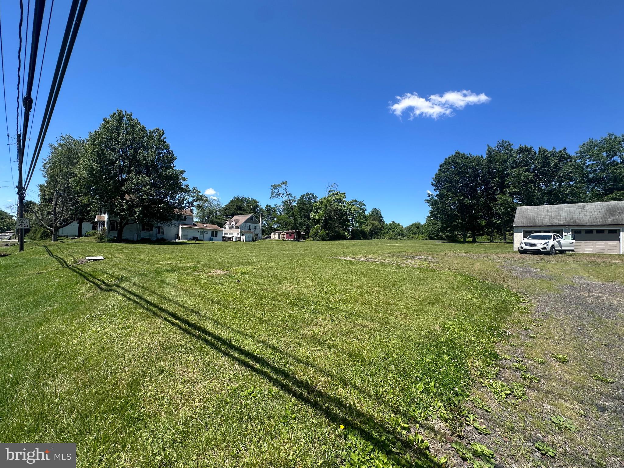 1316 HILLTOWN PIKE