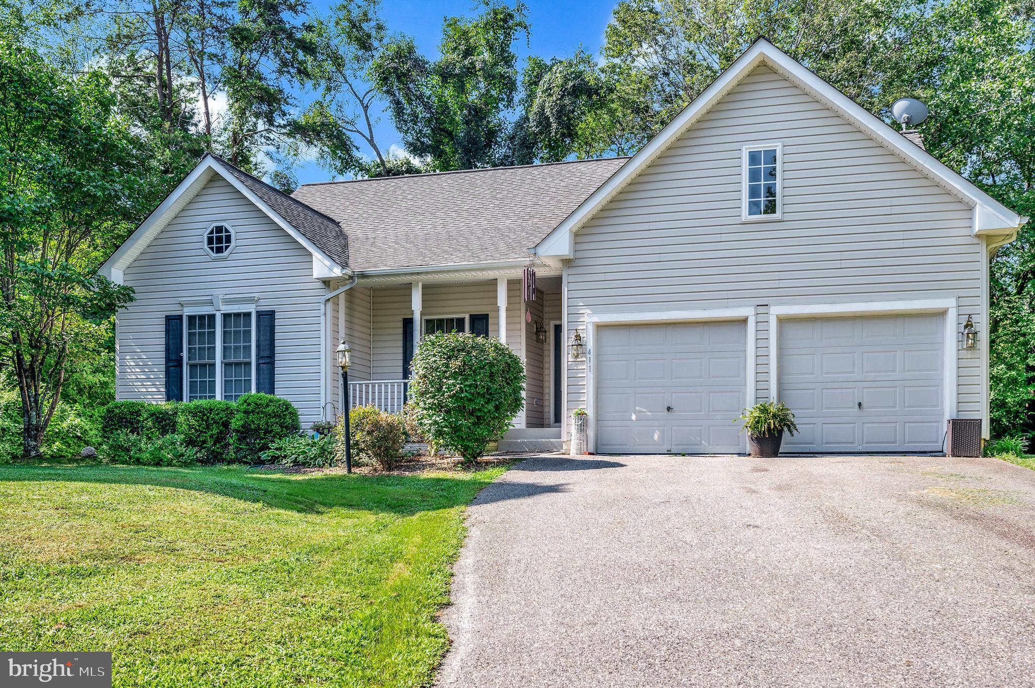 411 LAKEVIEW PARKWAY
