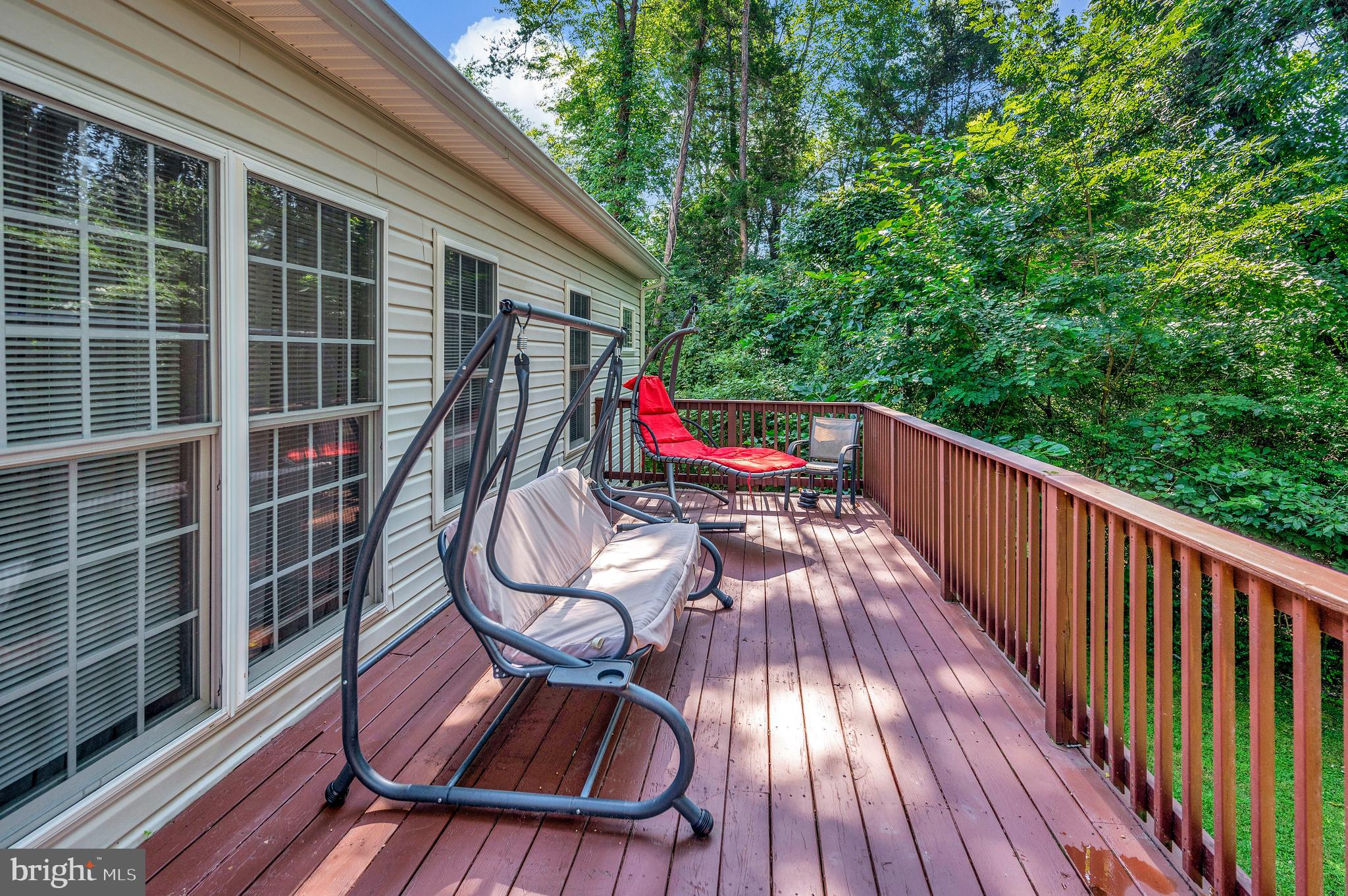 411 LAKEVIEW PARKWAY