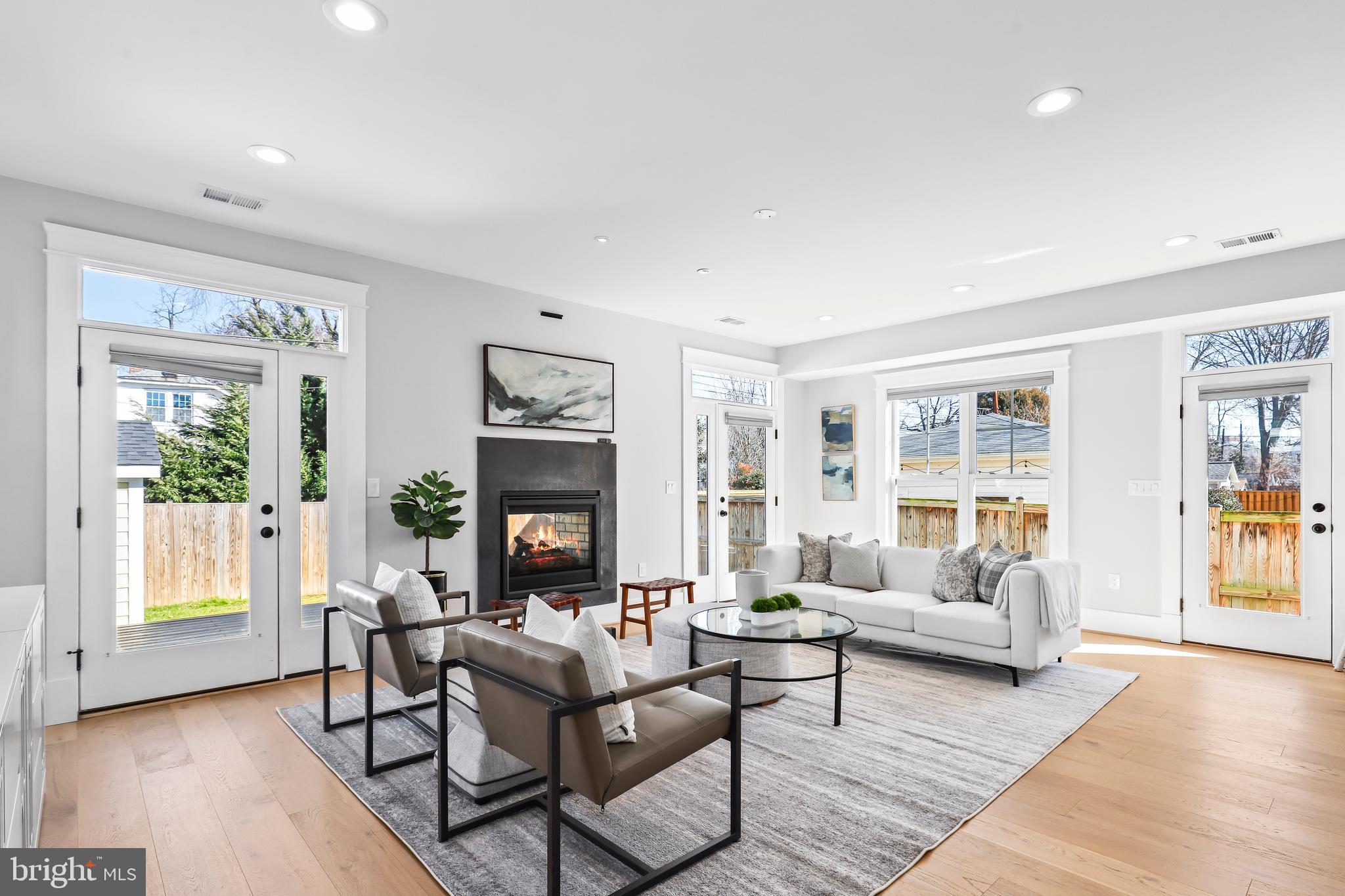 ROSEMONT - Residential