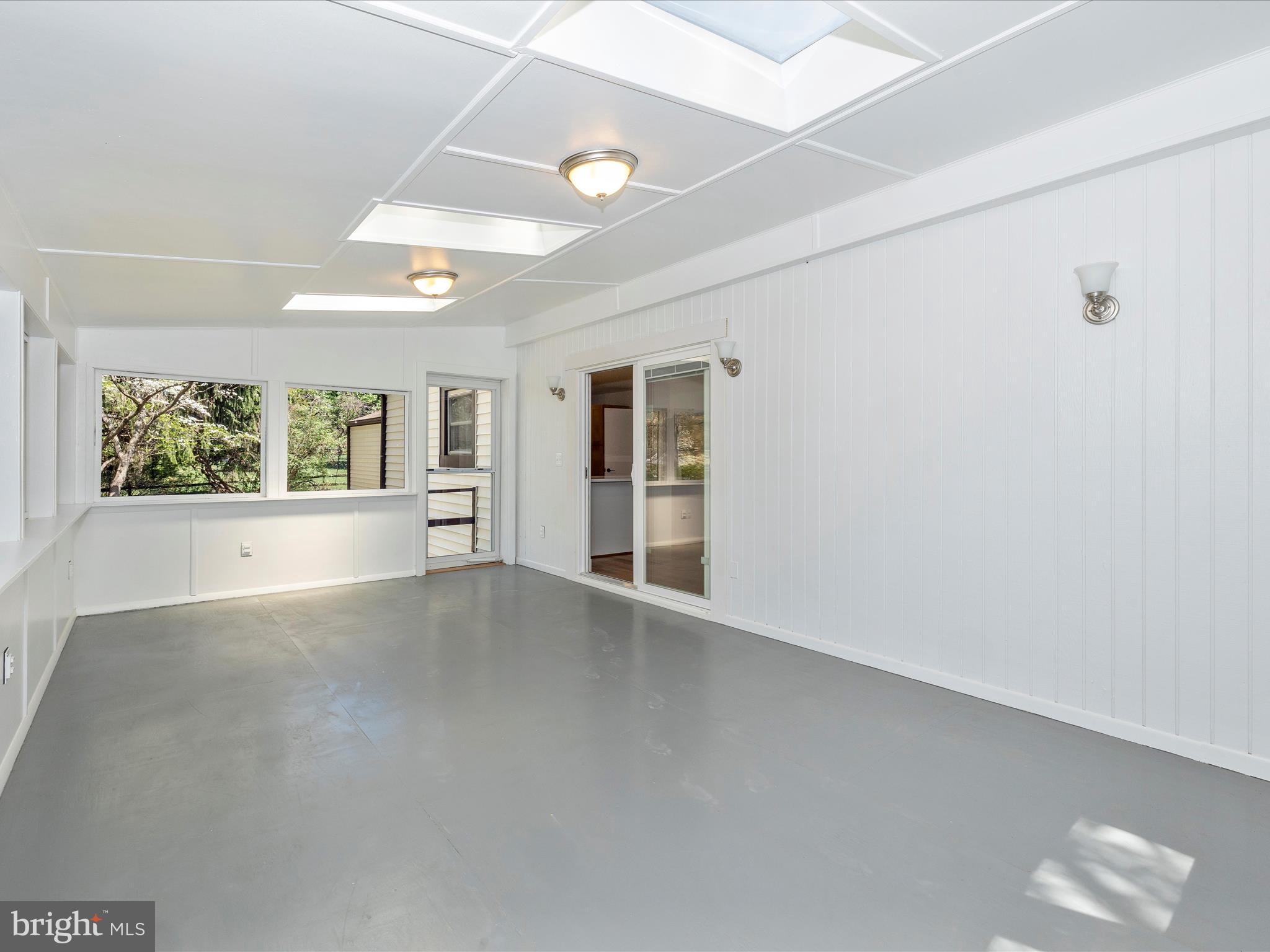 LOCH HAVEN - Residential