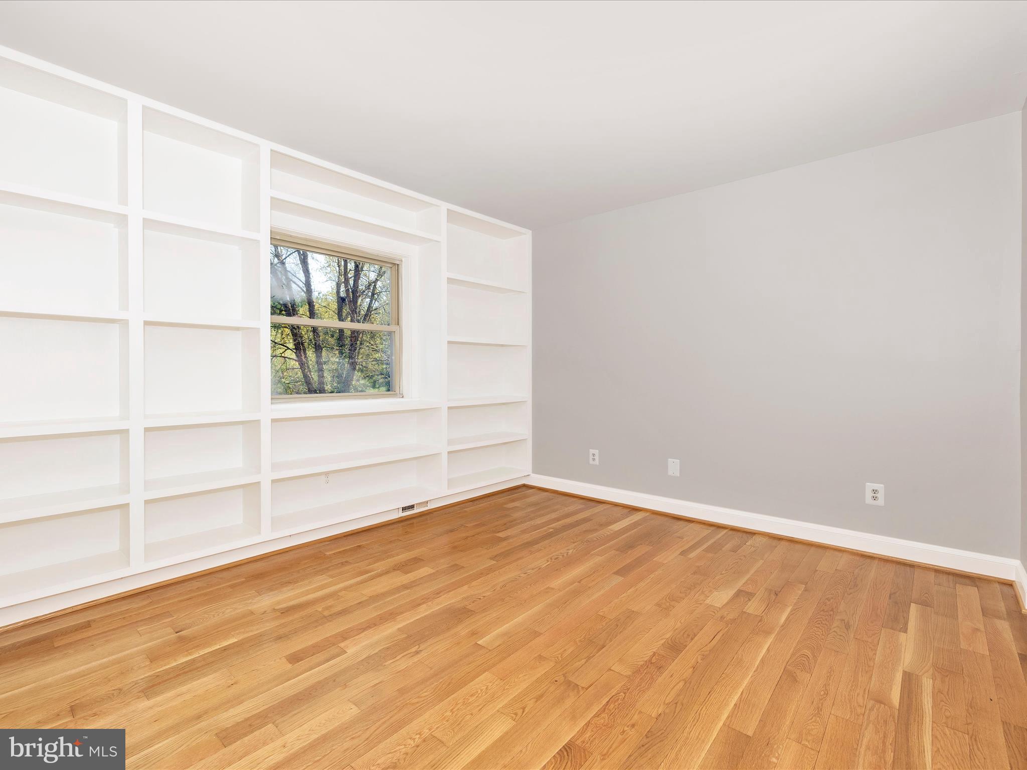 LOCH HAVEN - Residential