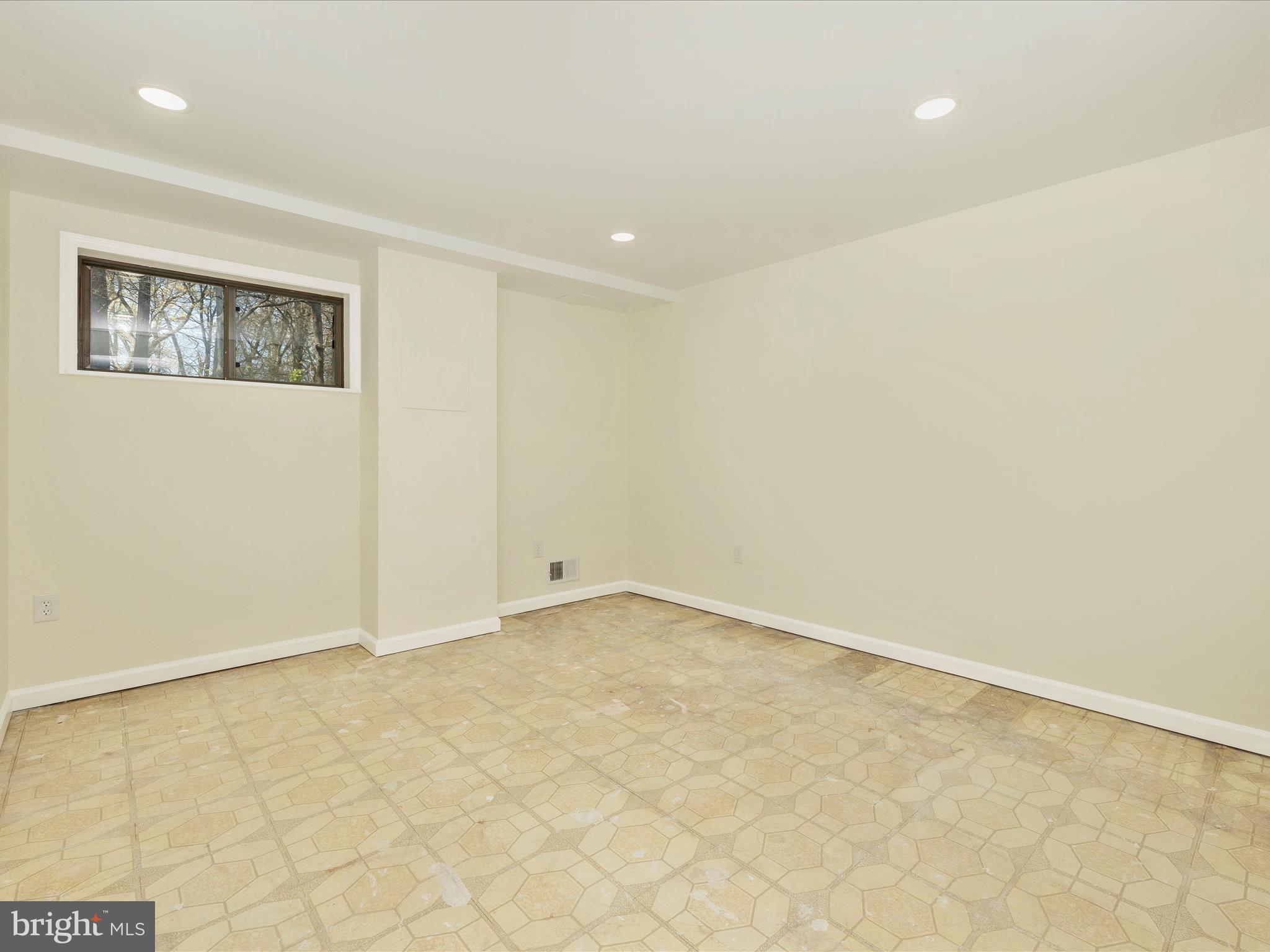 LOCH HAVEN - Residential