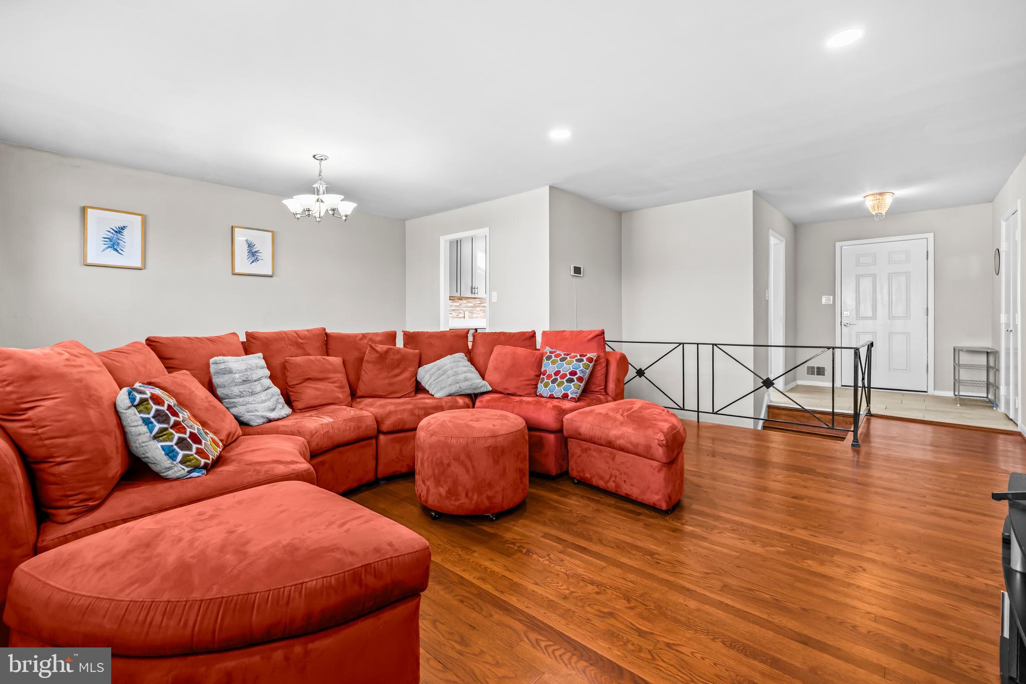 MURRAY HILL - Residential