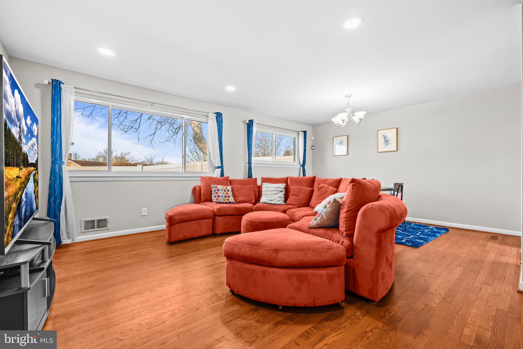 MURRAY HILL - Residential