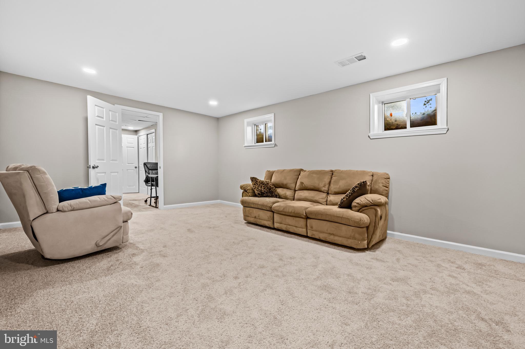 MURRAY HILL - Residential