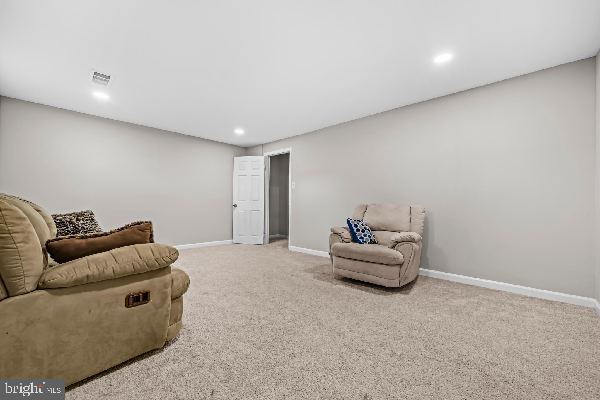 MURRAY HILL - Residential