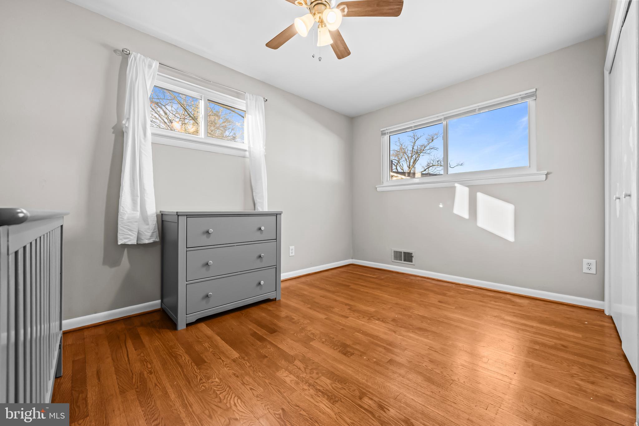 MURRAY HILL - Residential