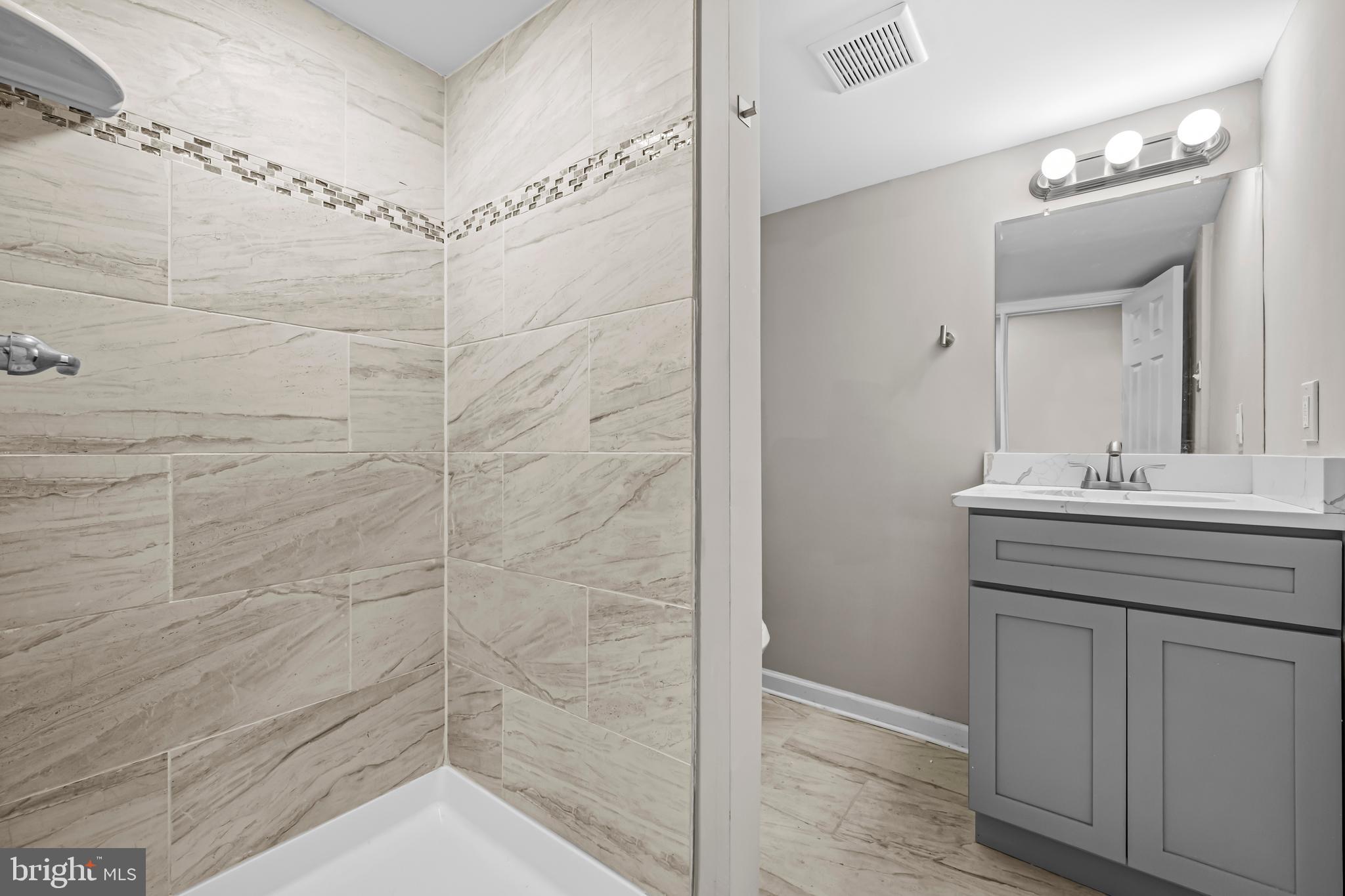 MURRAY HILL - Residential