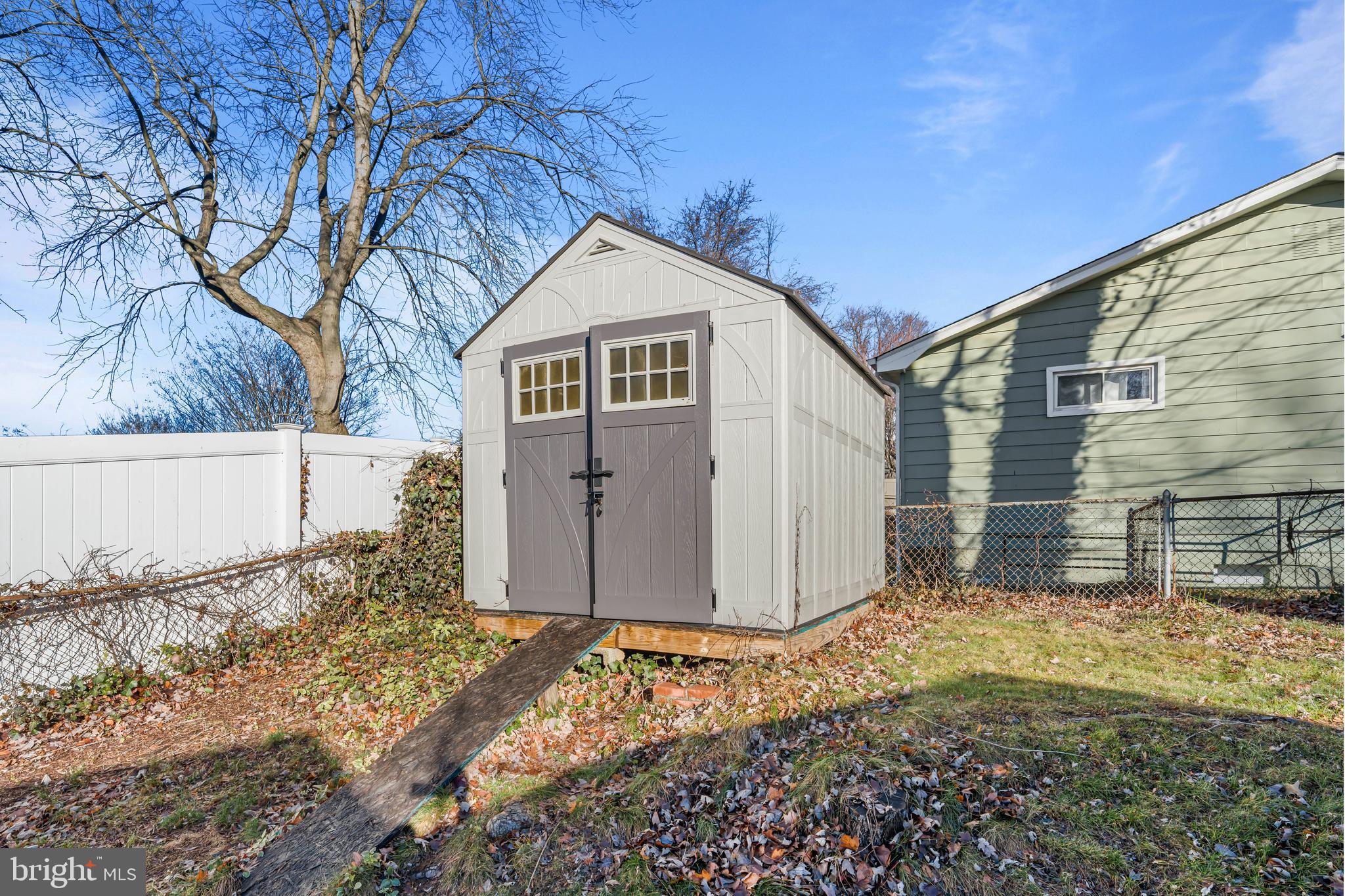 MURRAY HILL - Residential