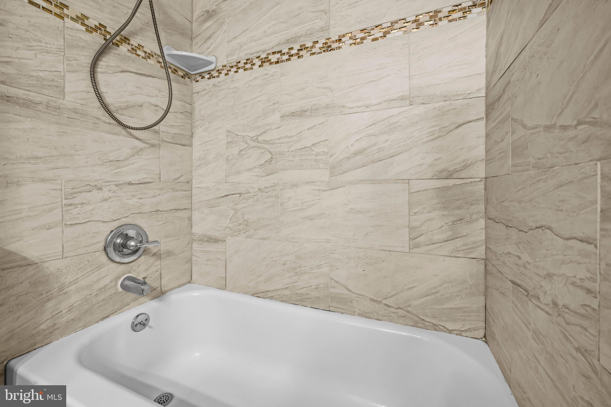 MURRAY HILL - Residential