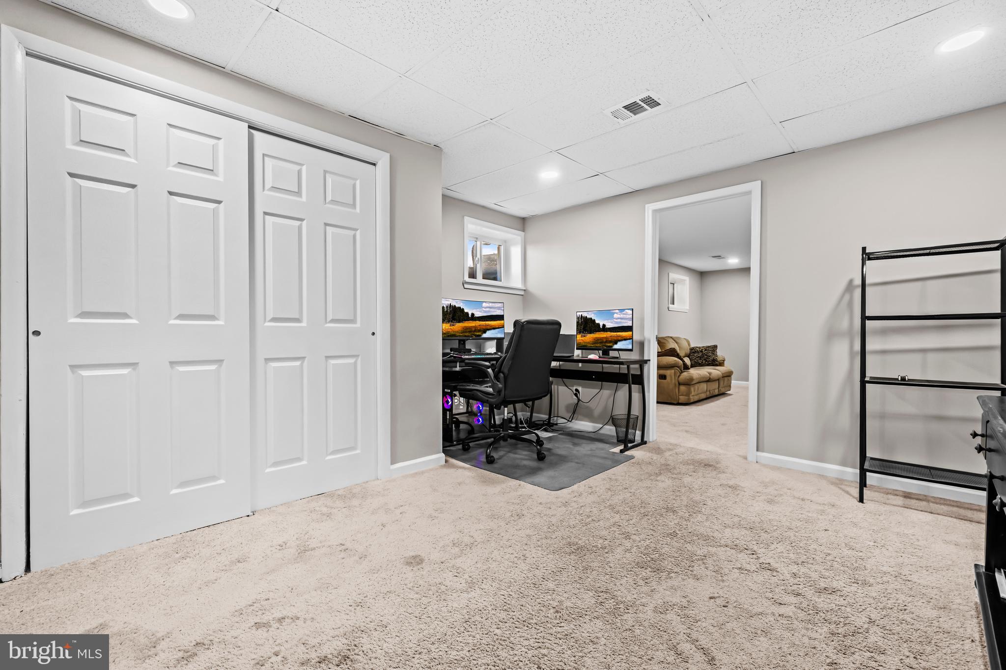 MURRAY HILL - Residential