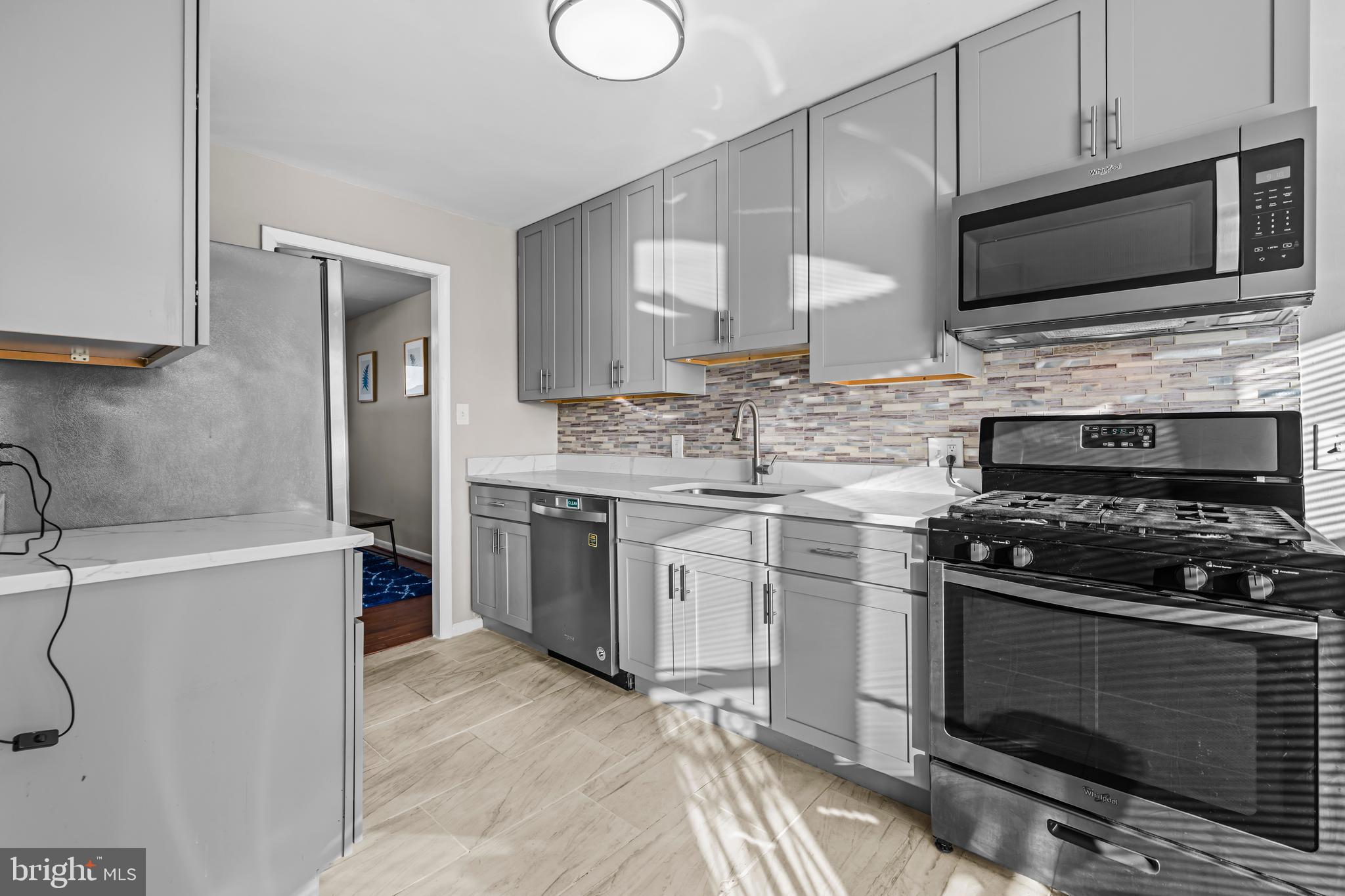 MURRAY HILL - Residential