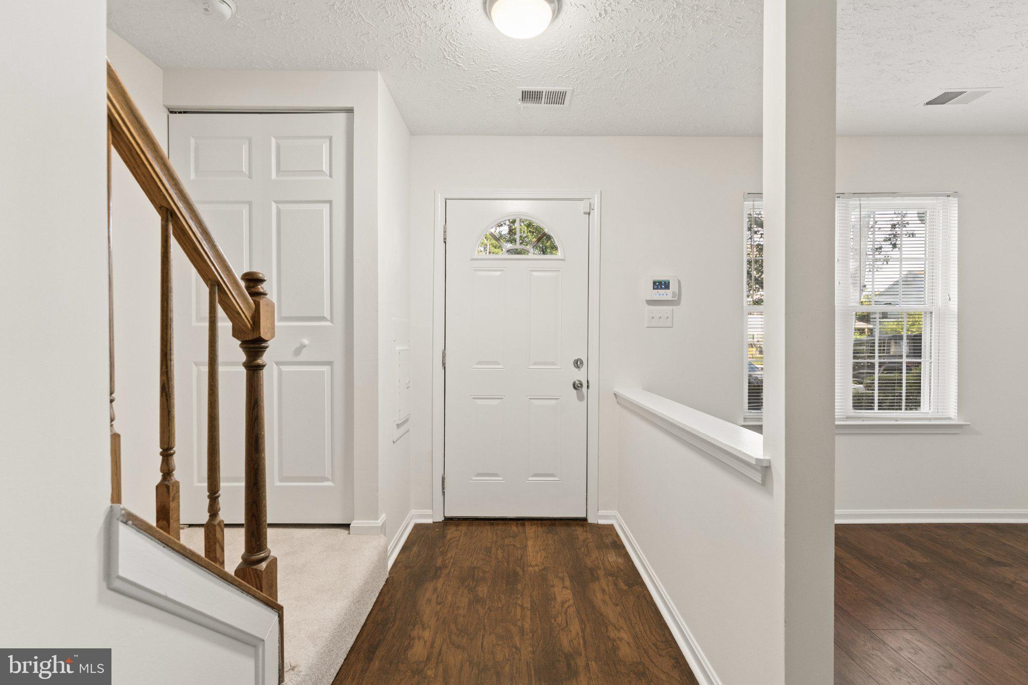 4 MEADOWSIDE COURT
