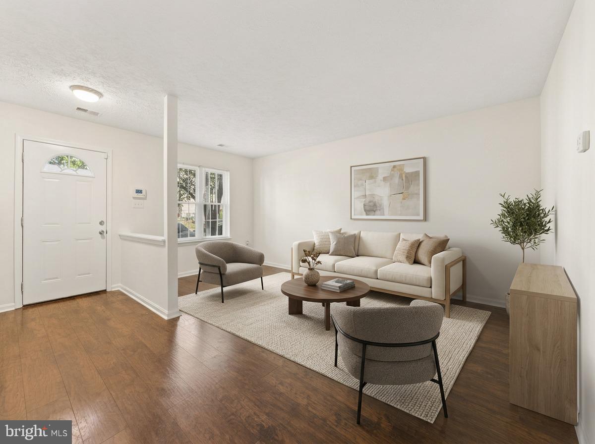 4 MEADOWSIDE COURT