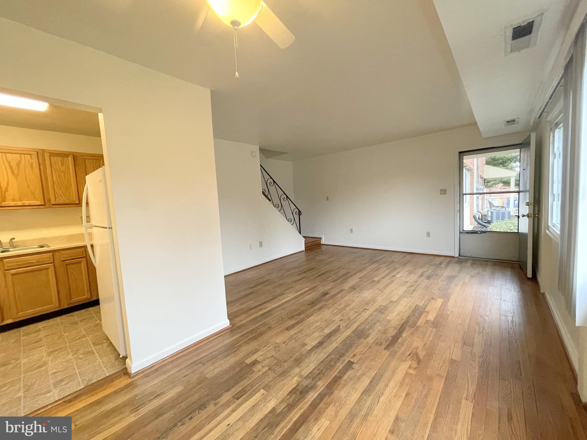 NORTHSIDE TOWNHOUSE APARTMENTS - Residential Lease