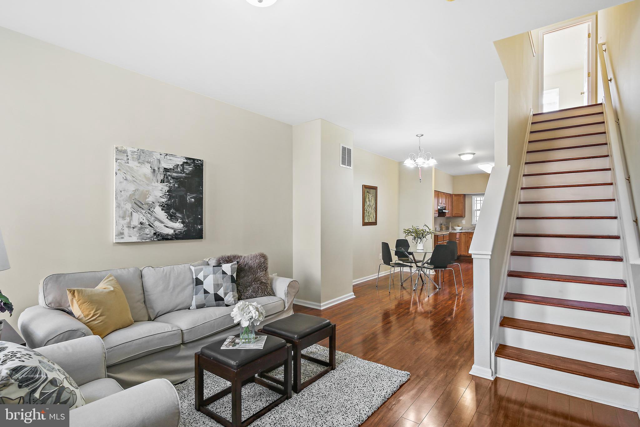 SANDTOWN-WINCHESTER - Residential