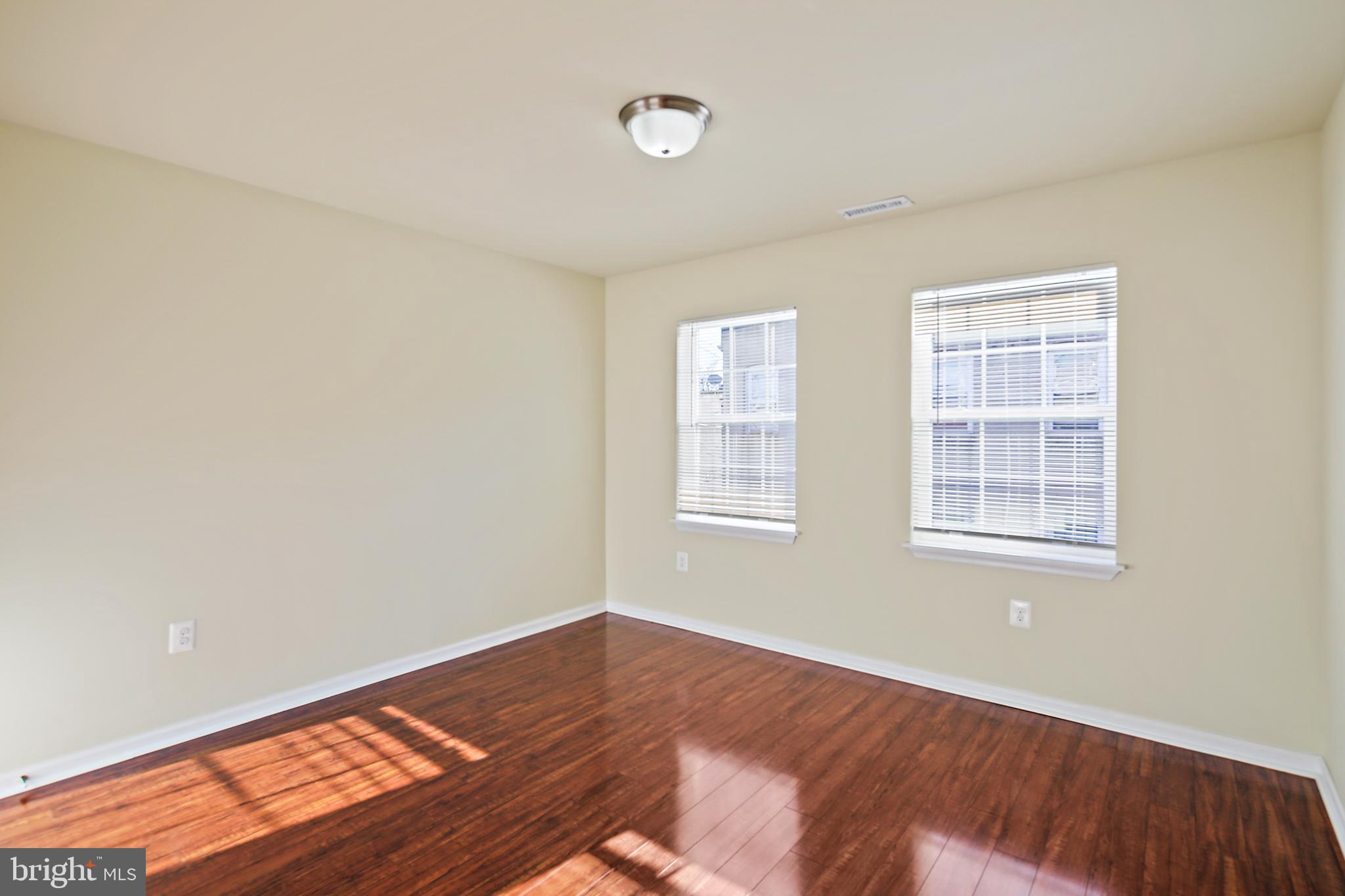 SANDTOWN-WINCHESTER - Residential